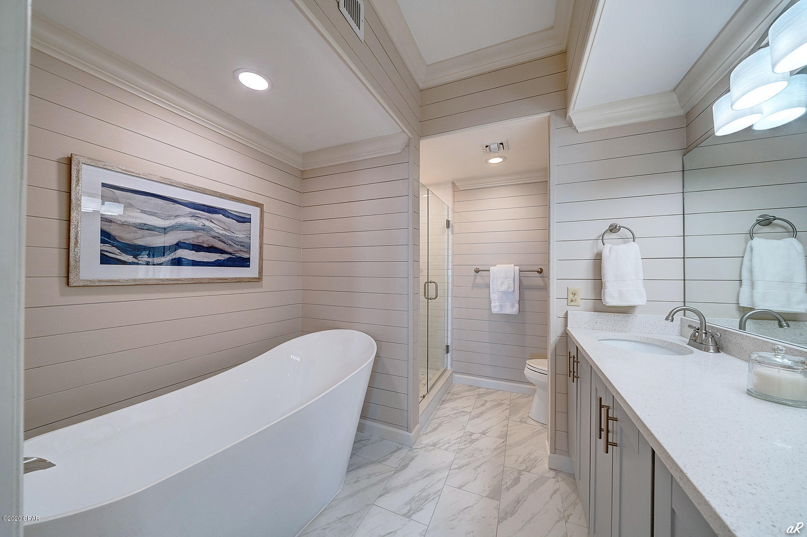 Summerwinds Condo - Residential