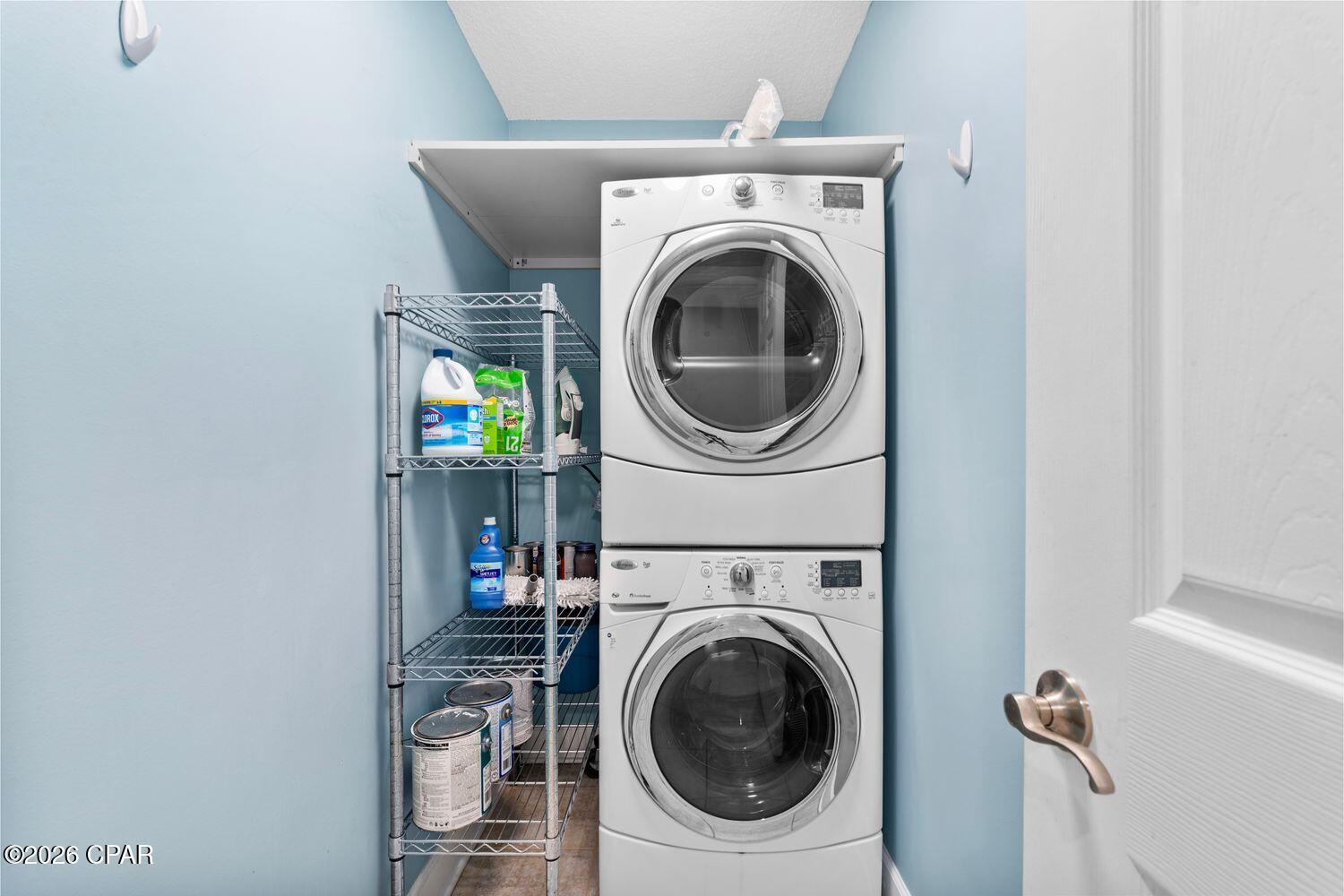 Tropic Winds - Residential