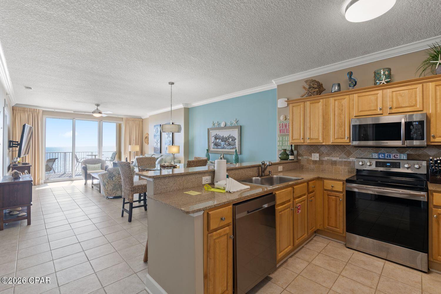 Tropic Winds - Residential