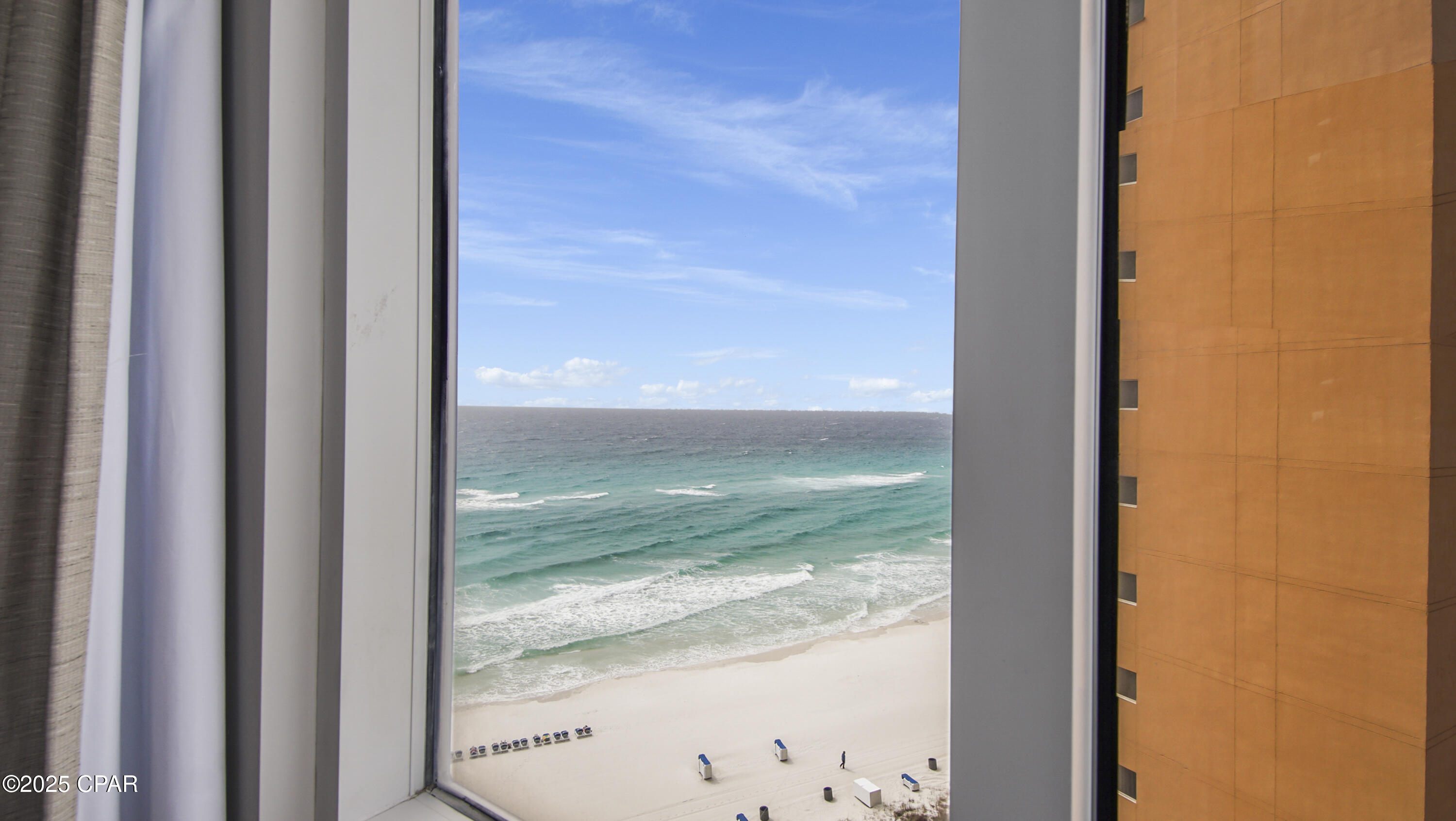 Splash Condo - Residential