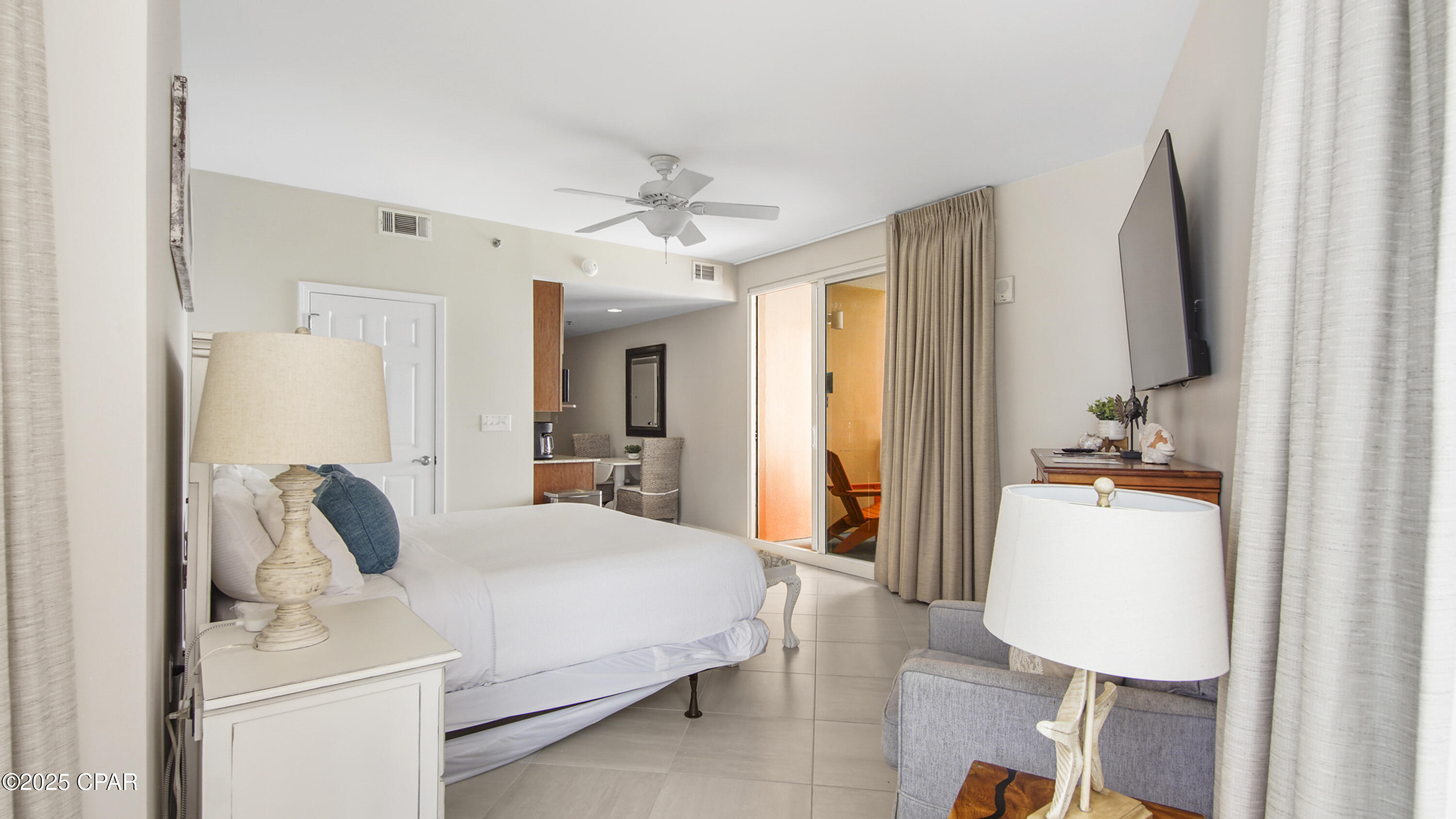 Splash Condo - Residential