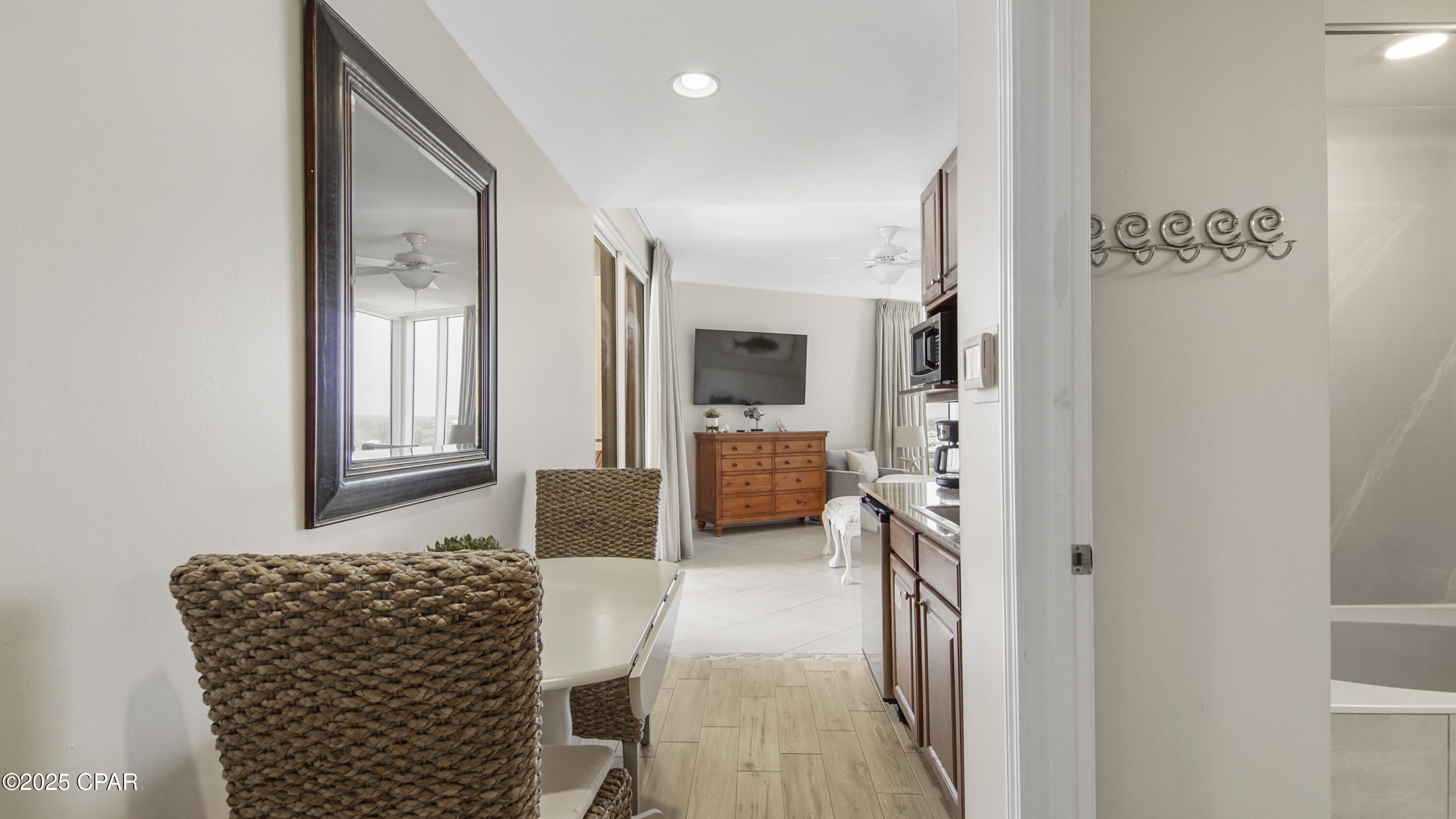 Splash Condo - Residential