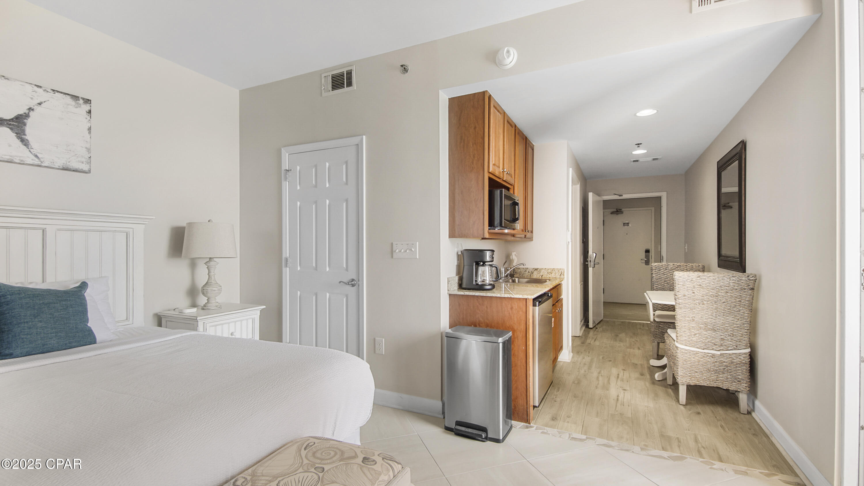 Splash Condo - Residential