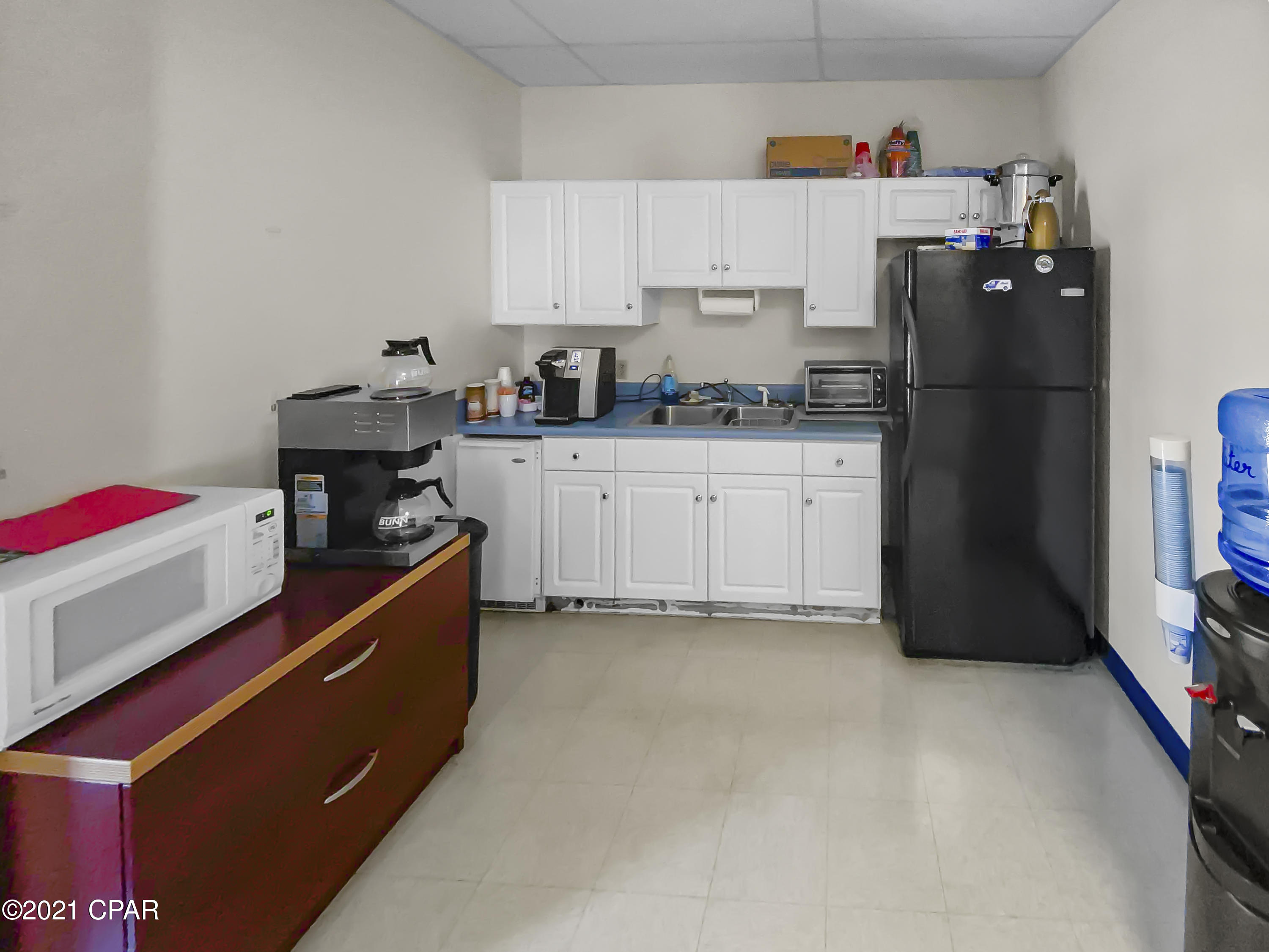 Holley Street Commercila Park - Commercial Lease