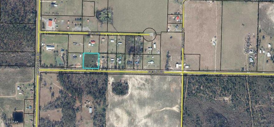 Spacious 1.75 acre lot available in Washington county Florida.  Call today to schedule an appointment to view.