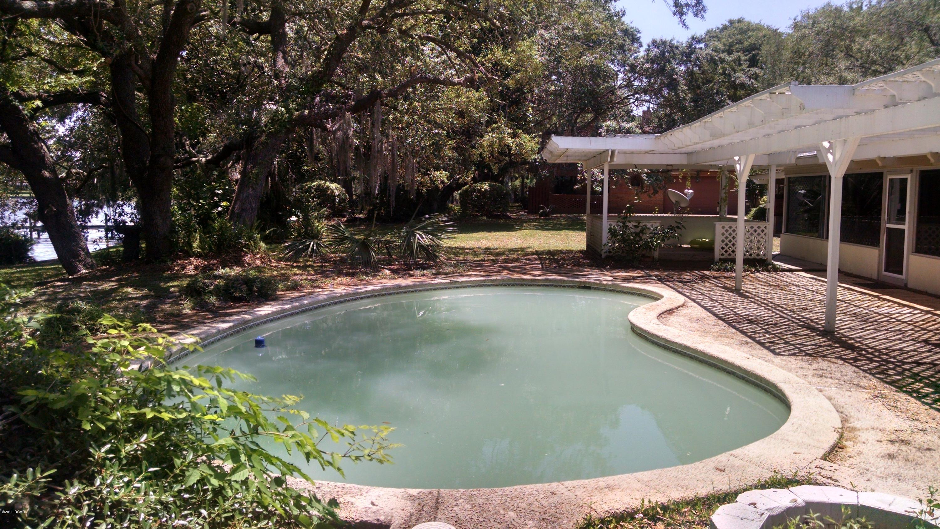 Baywood Shores Estates - Residential