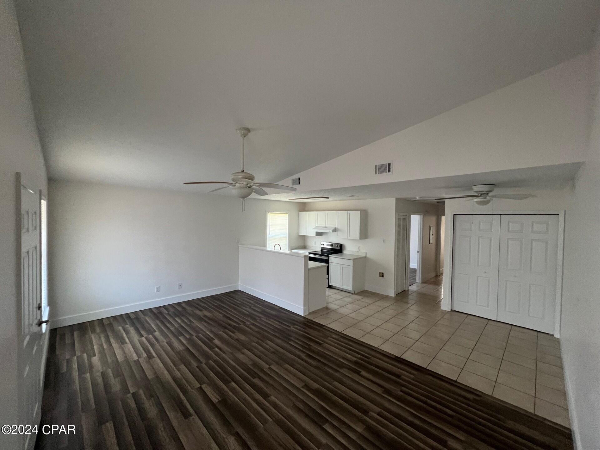 [No Recorded Subdiv] - Residential Lease