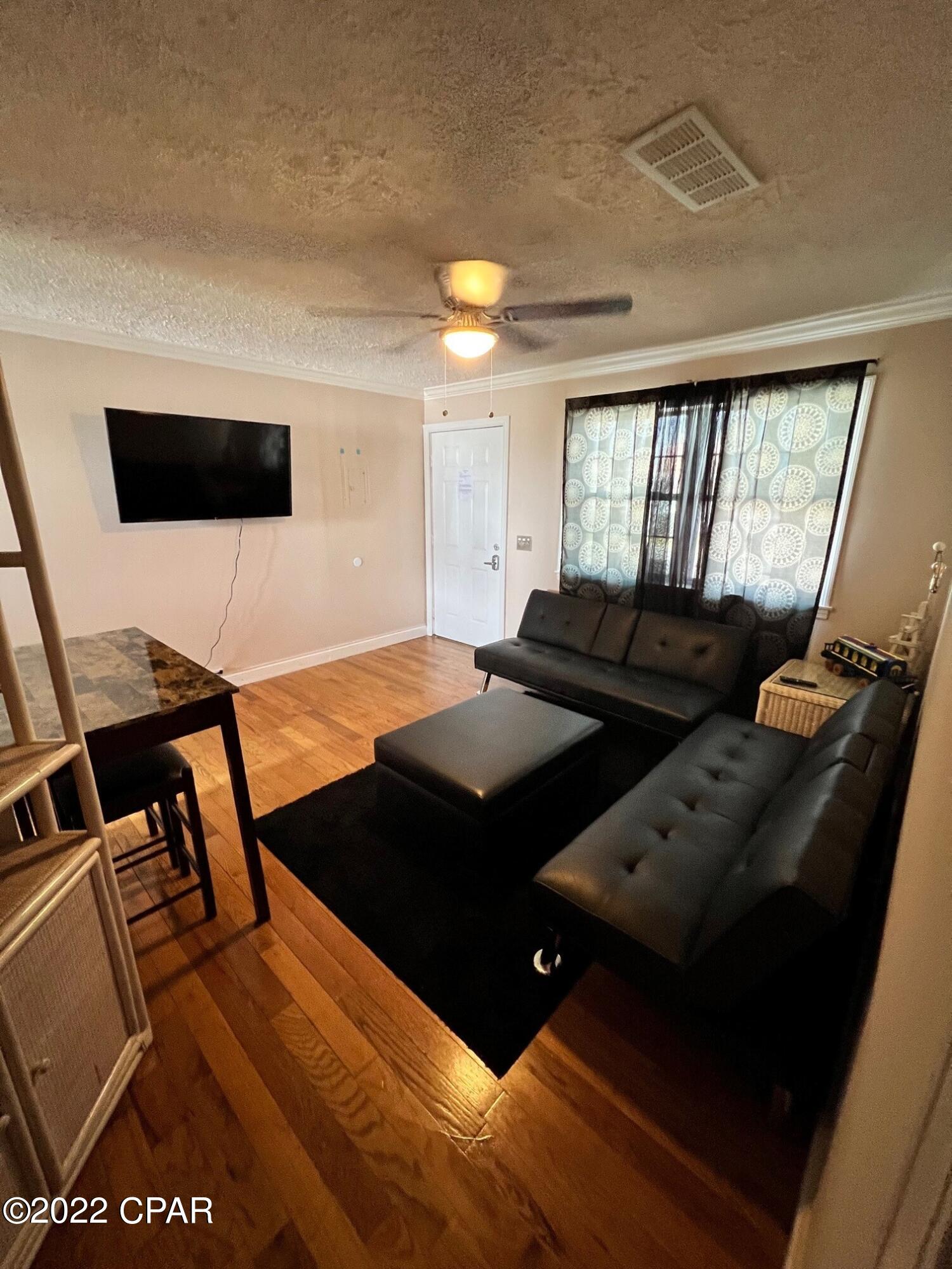 Lazy Daze Condo. - Residential