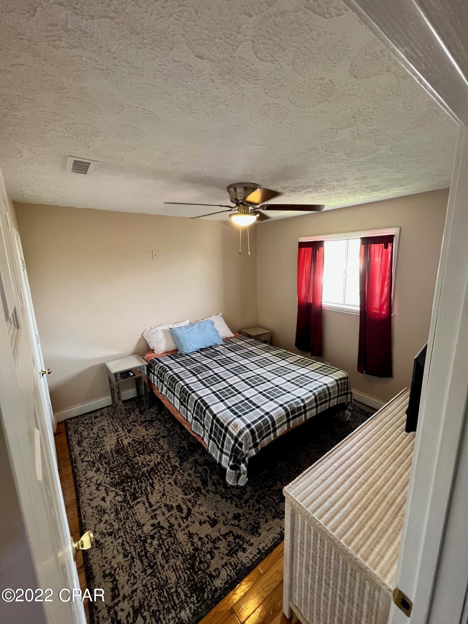 Lazy Daze Condo. - Residential