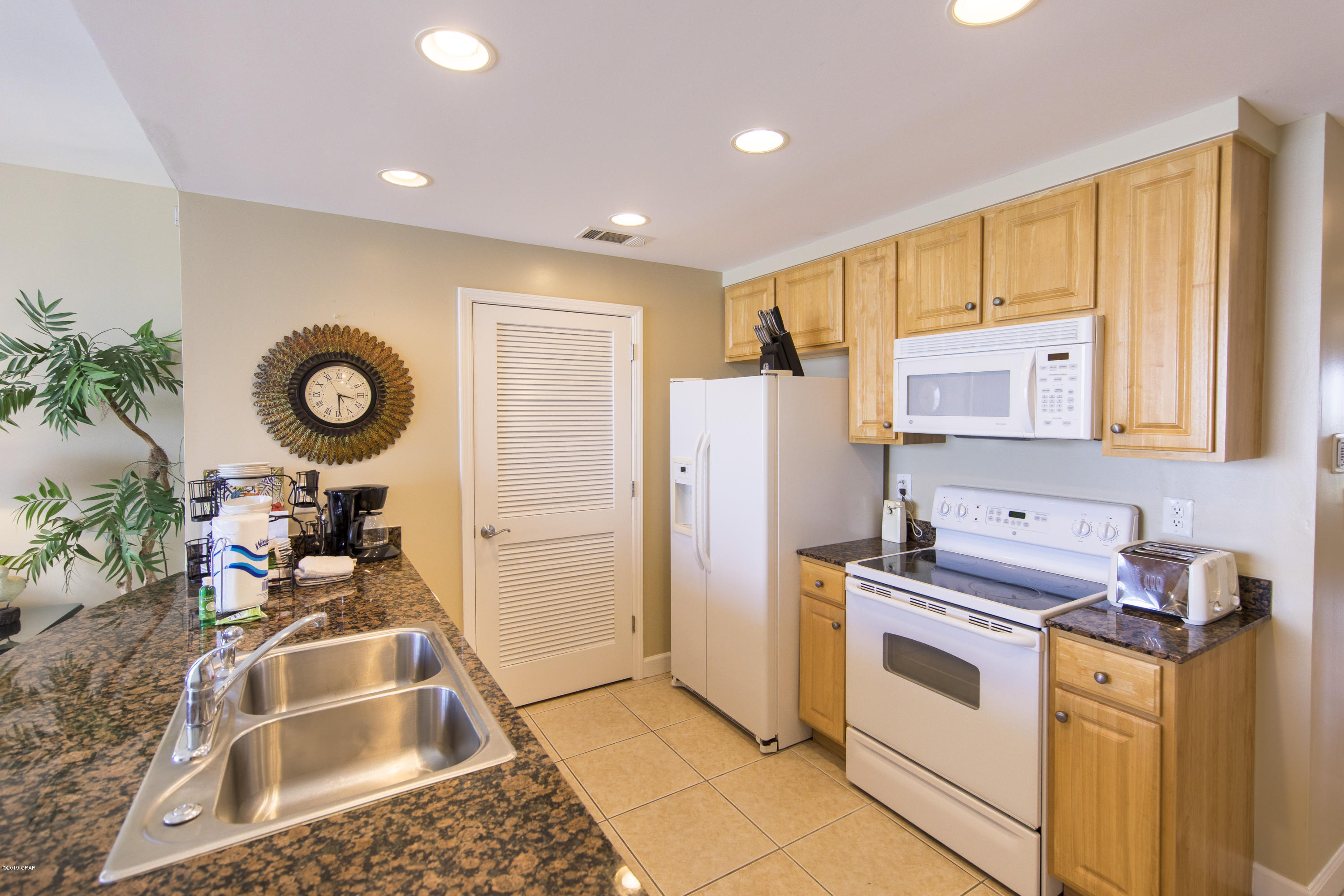 Splash Condo - Residential