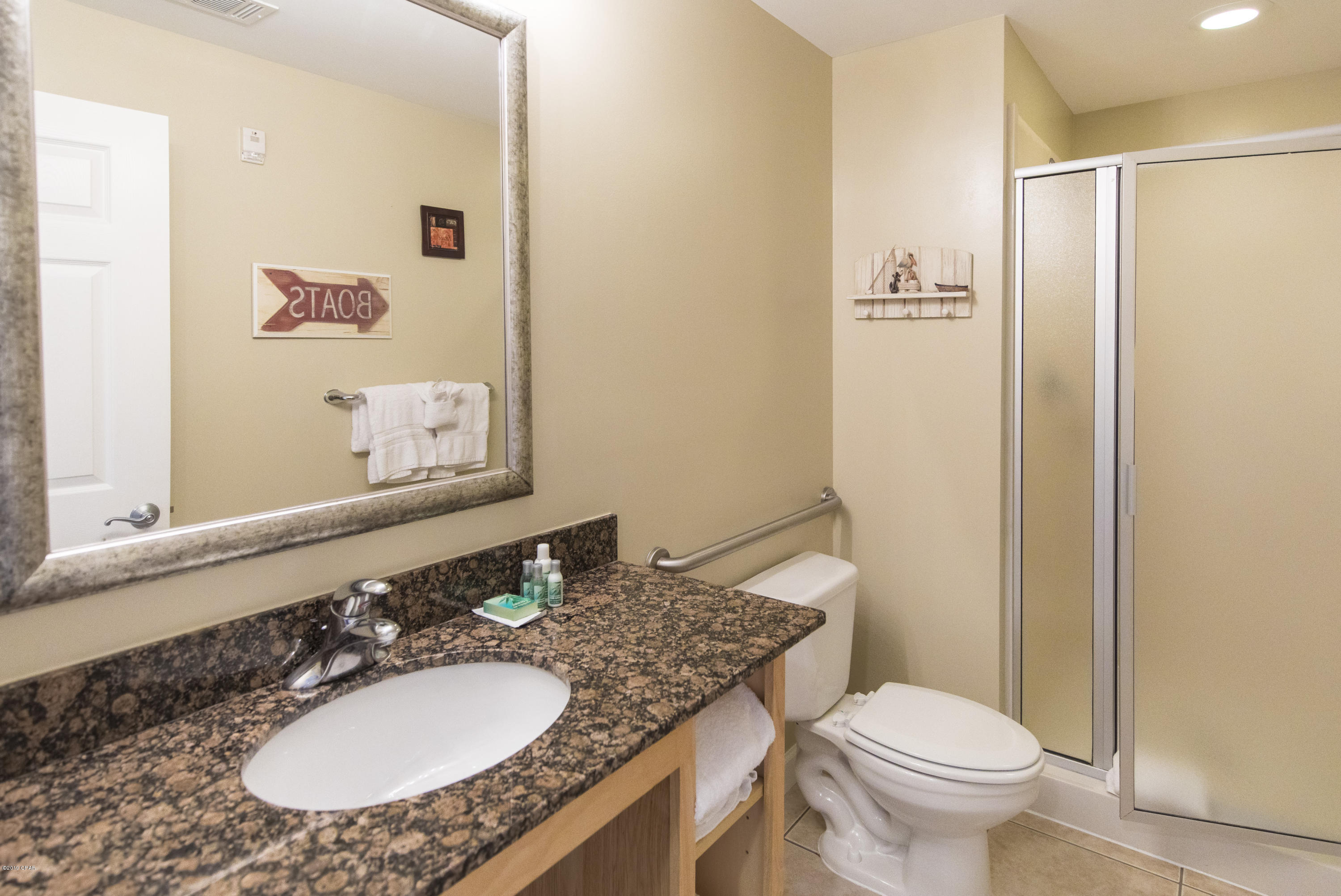 Splash Condo - Residential