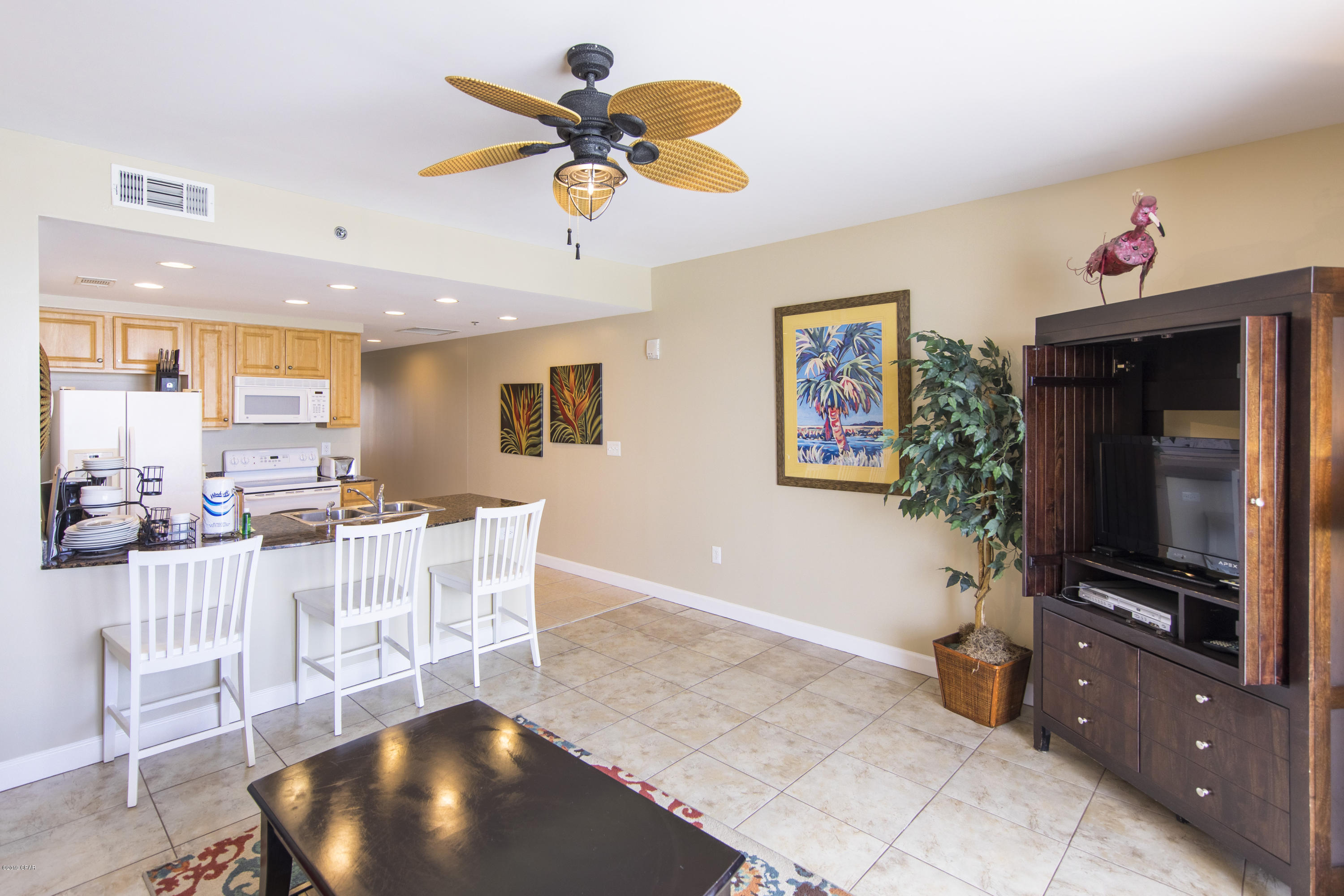 Splash Condo - Residential