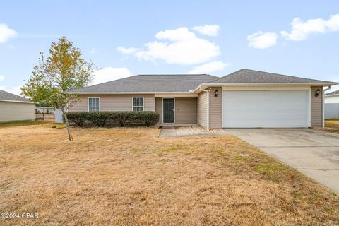 A home in Defuniak Springs