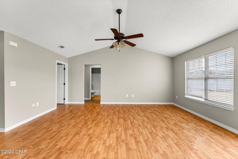 A home in Defuniak Springs