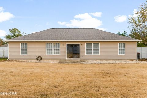 A home in Defuniak Springs