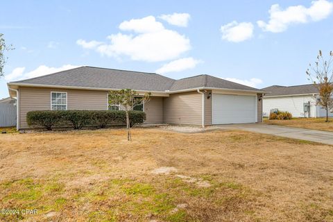 A home in Defuniak Springs