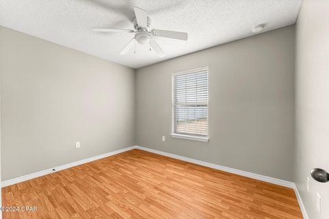 A home in Defuniak Springs