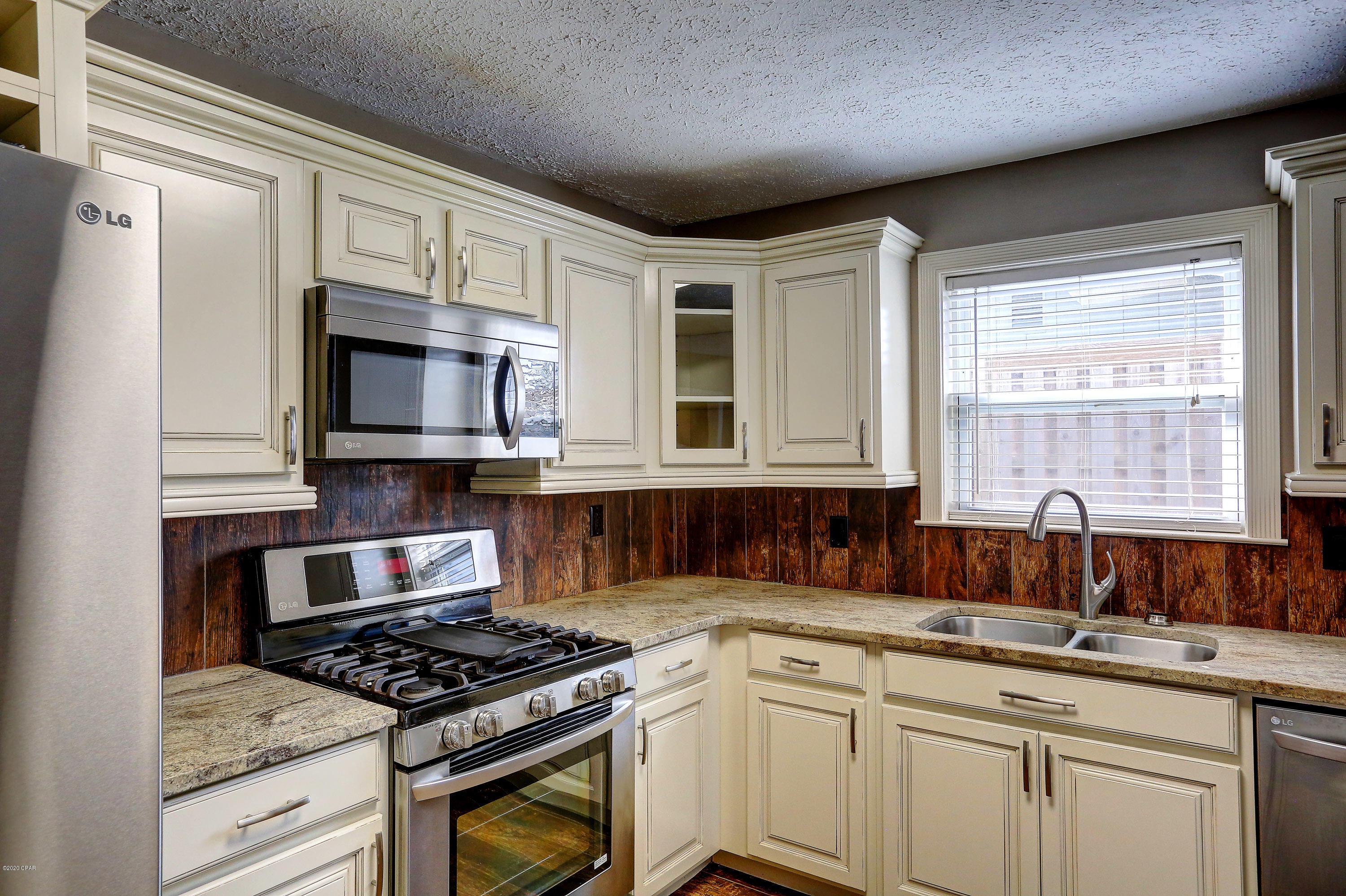 Pine Forest Est Ph 1 - Residential