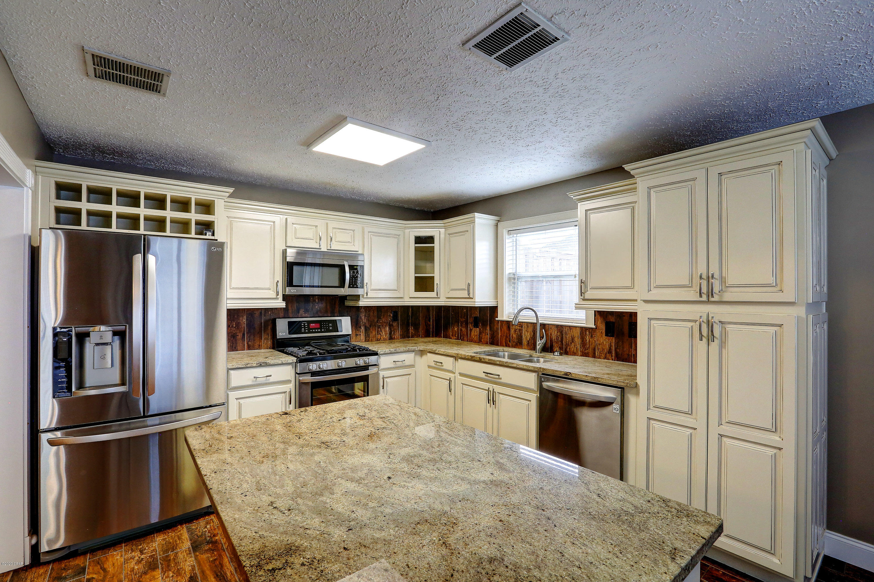 Pine Forest Est Ph 1 - Residential