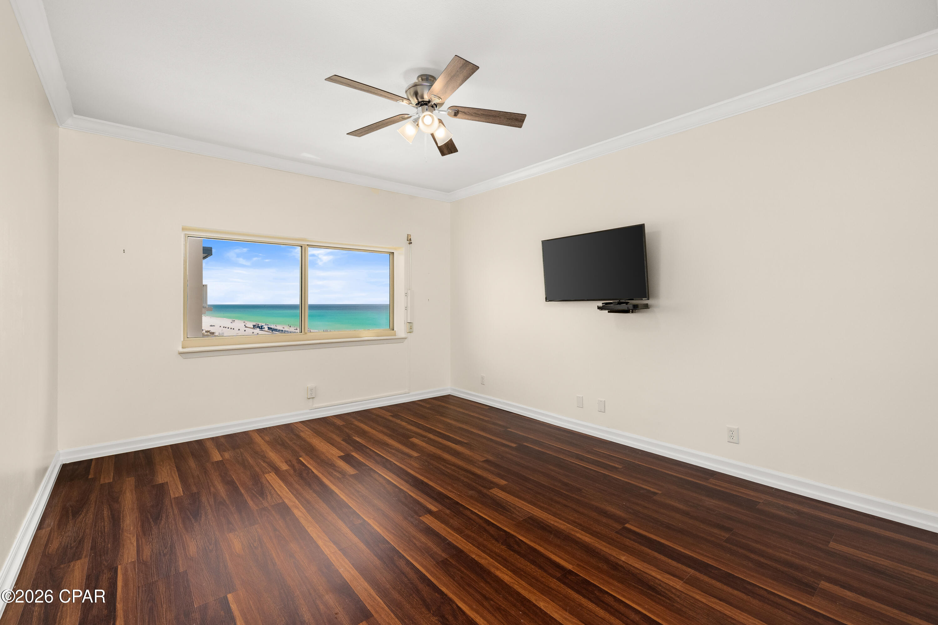 Summerwinds Condo - Residential