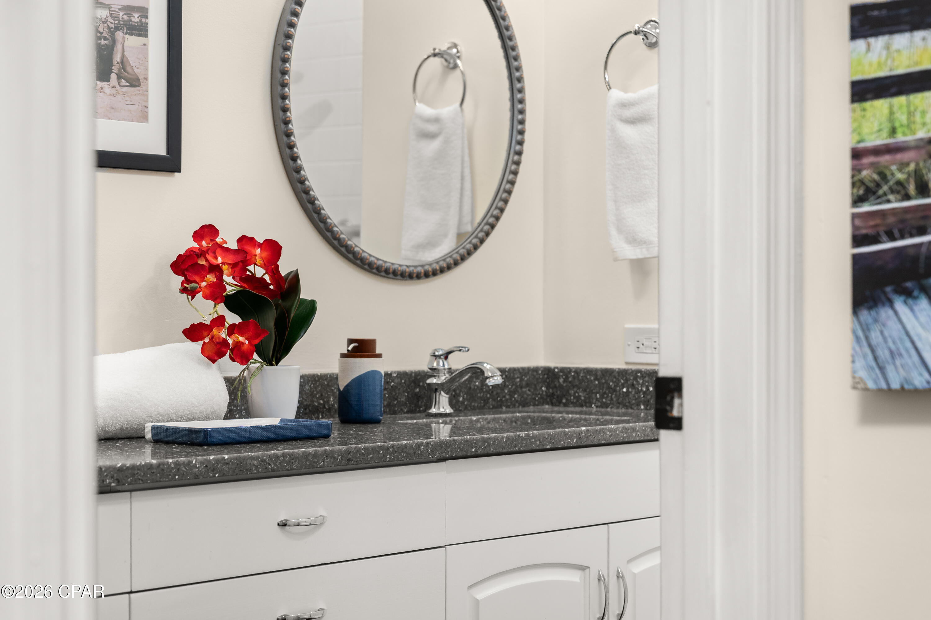 Summerwinds Condo - Residential