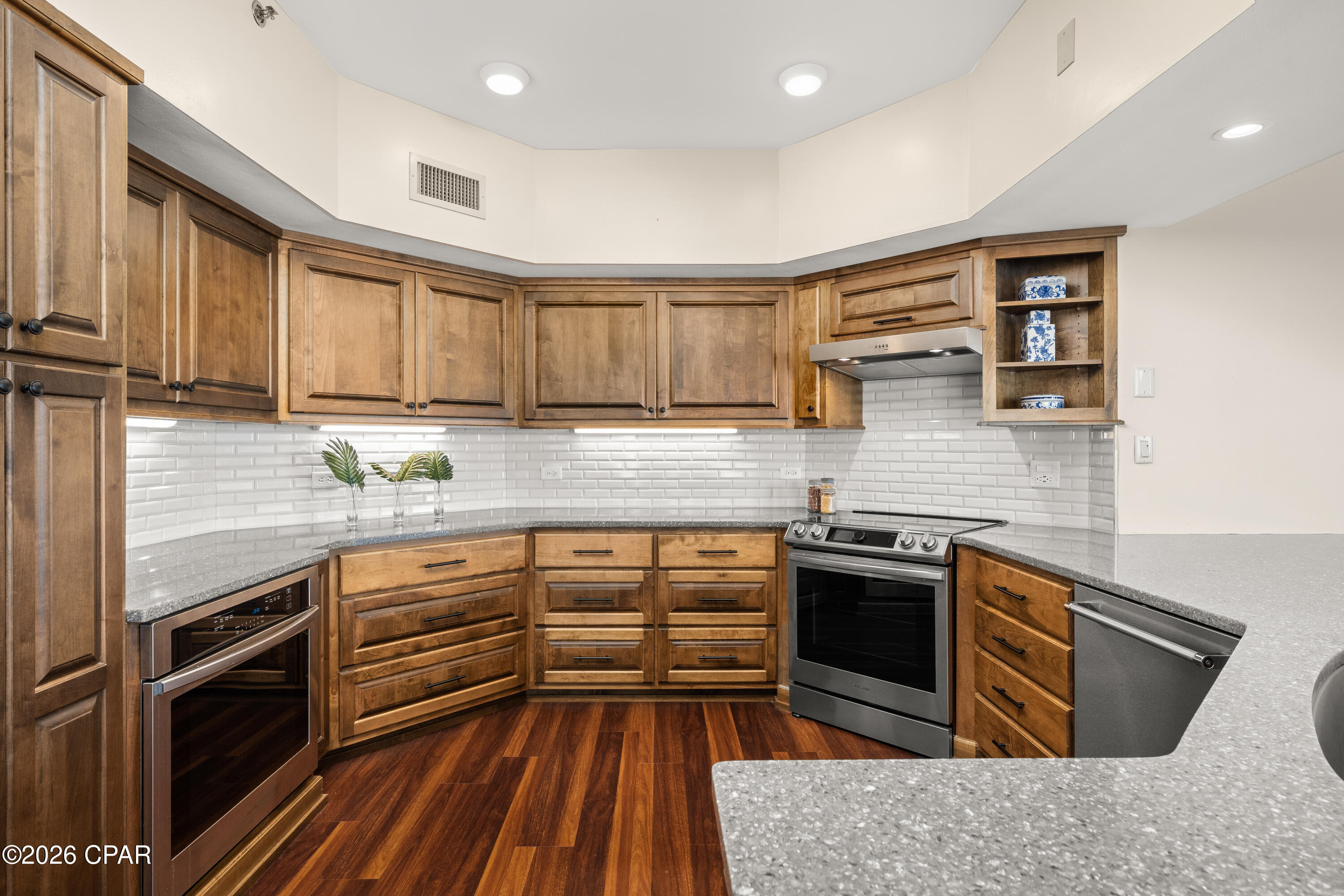 Summerwinds Condo - Residential