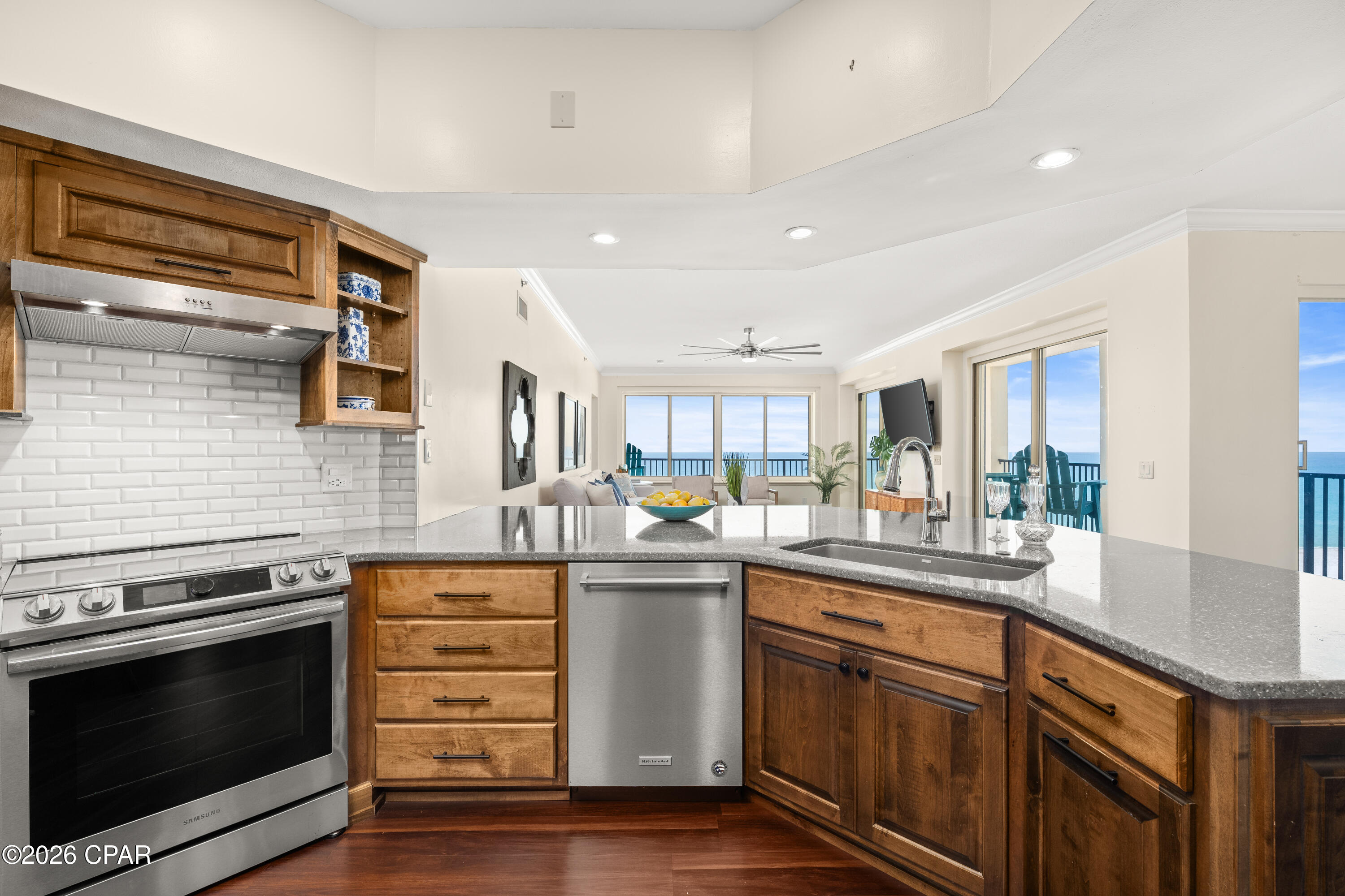 Summerwinds Condo - Residential