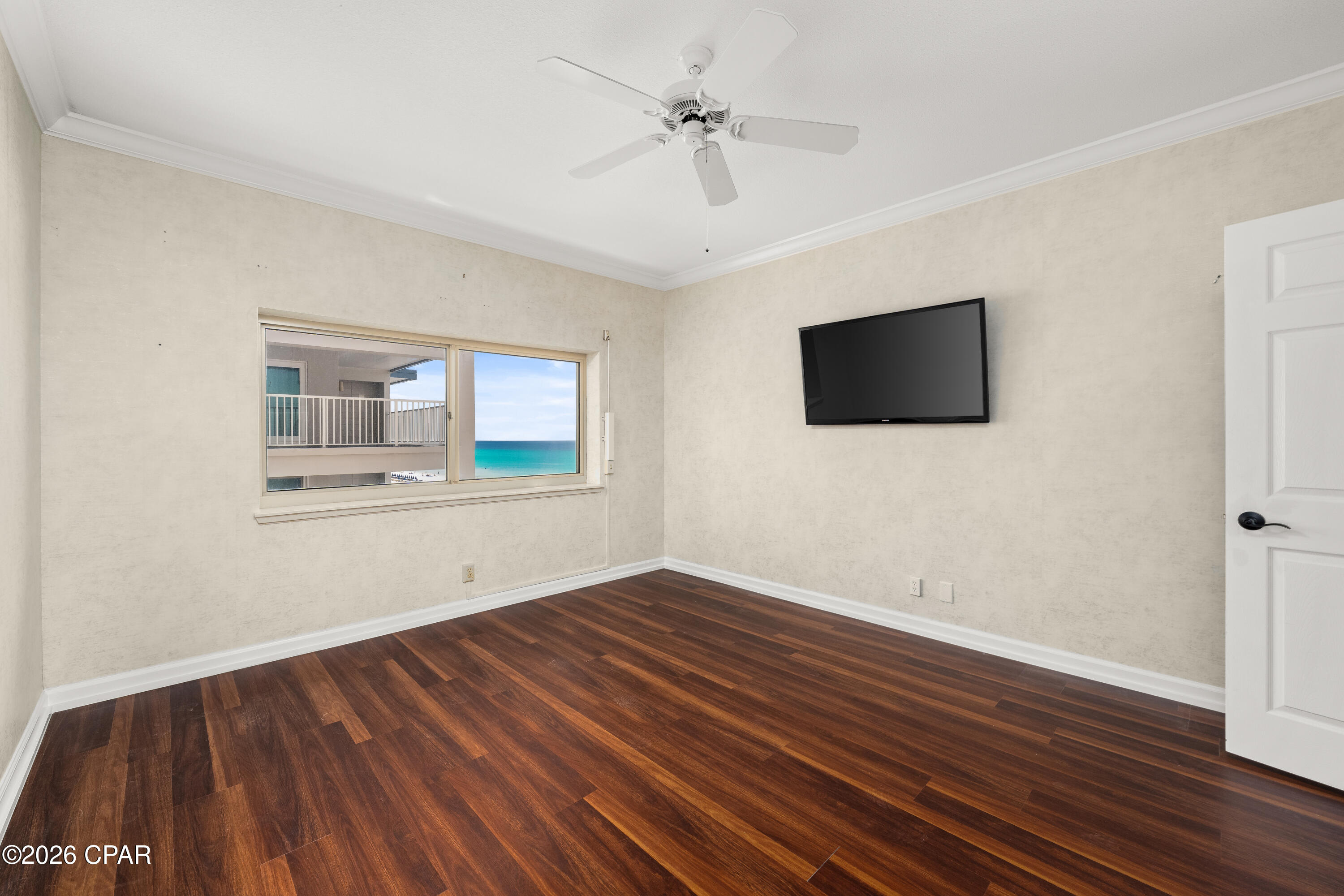 Summerwinds Condo - Residential