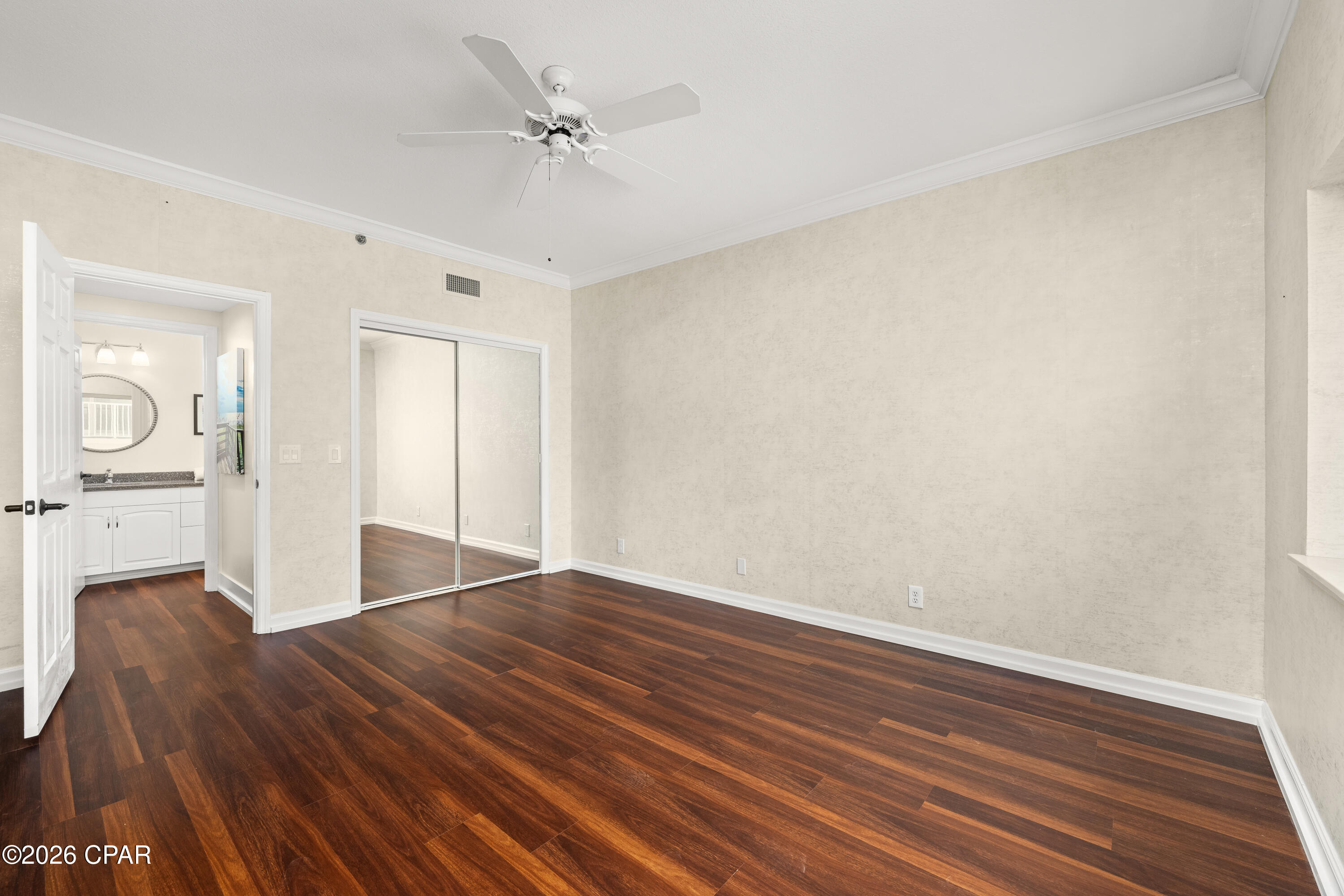 Summerwinds Condo - Residential