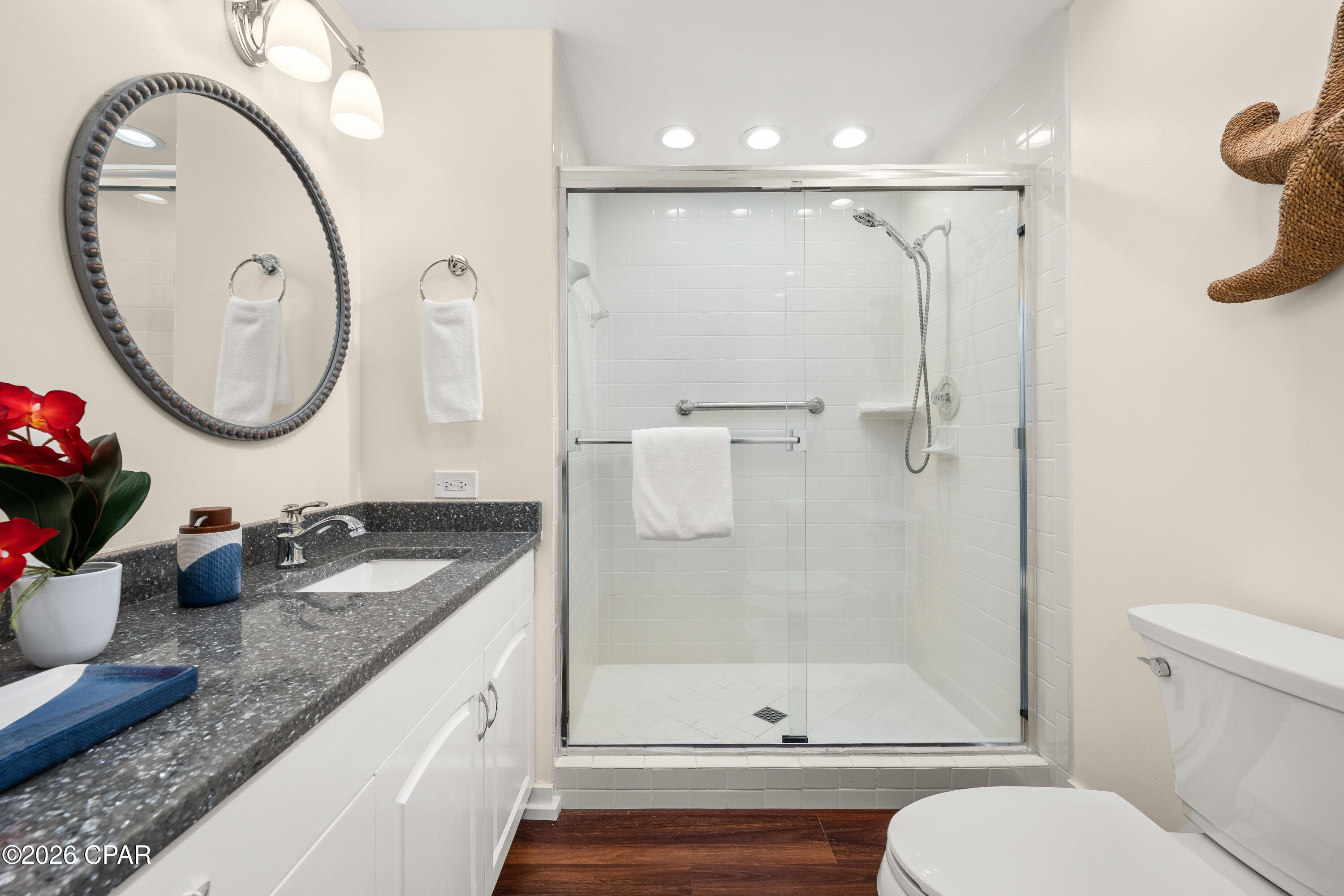 Summerwinds Condo - Residential