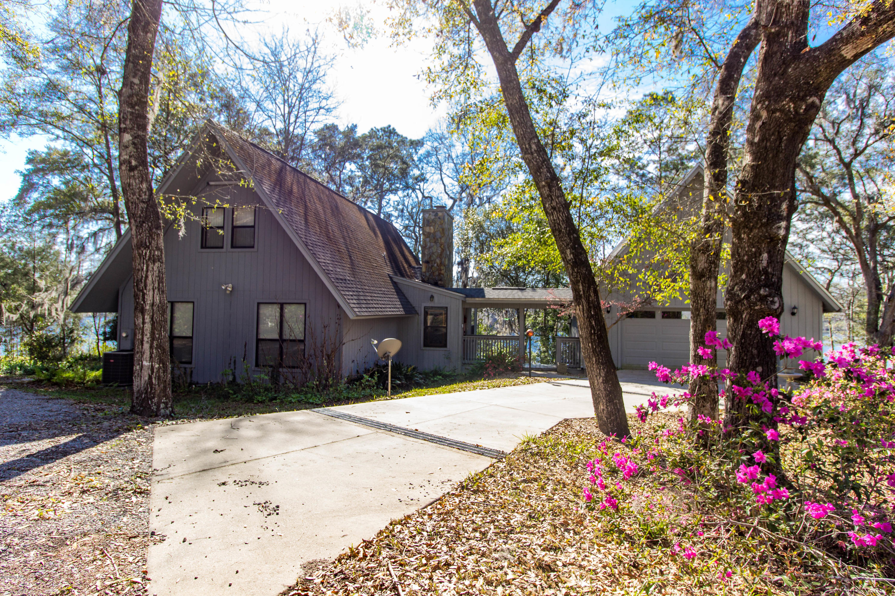Paradise Lakes - Residential