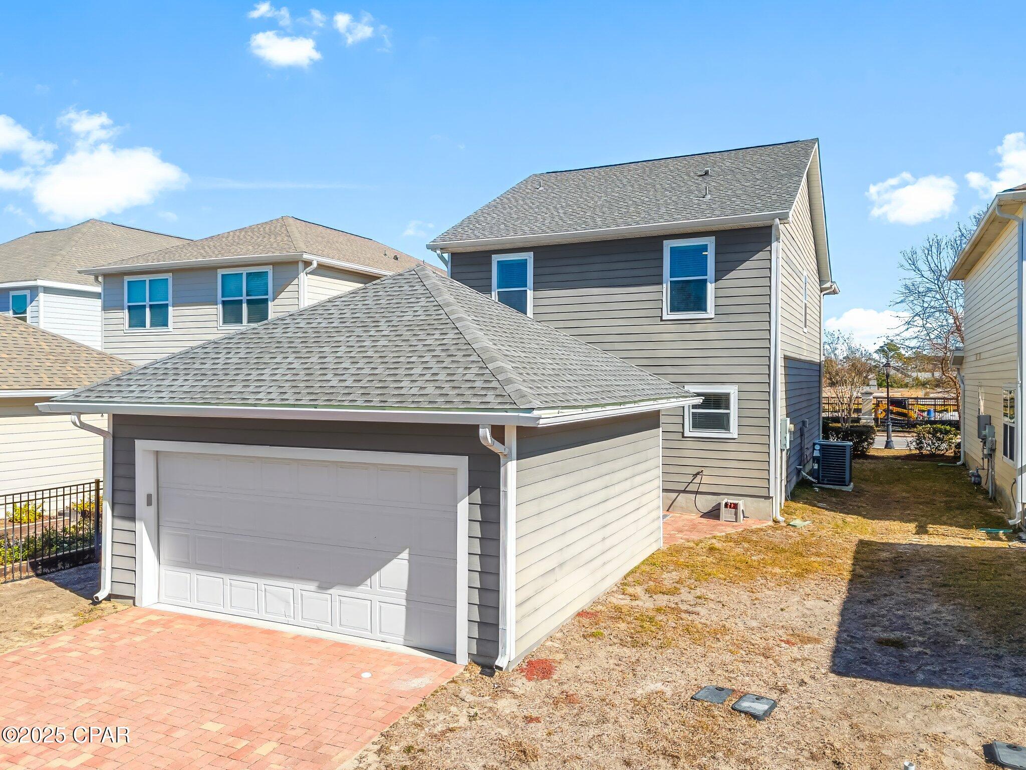 Magnolia Bay Club - Residential