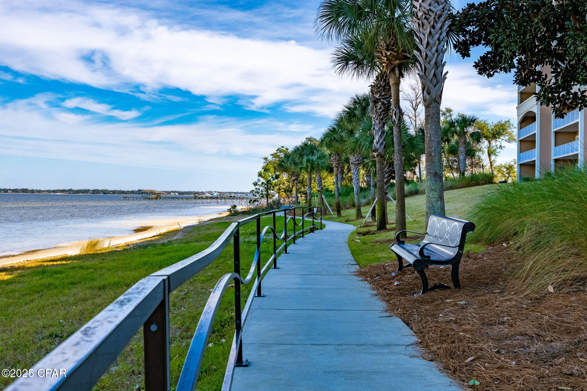 Magnolia Bay Club - Residential