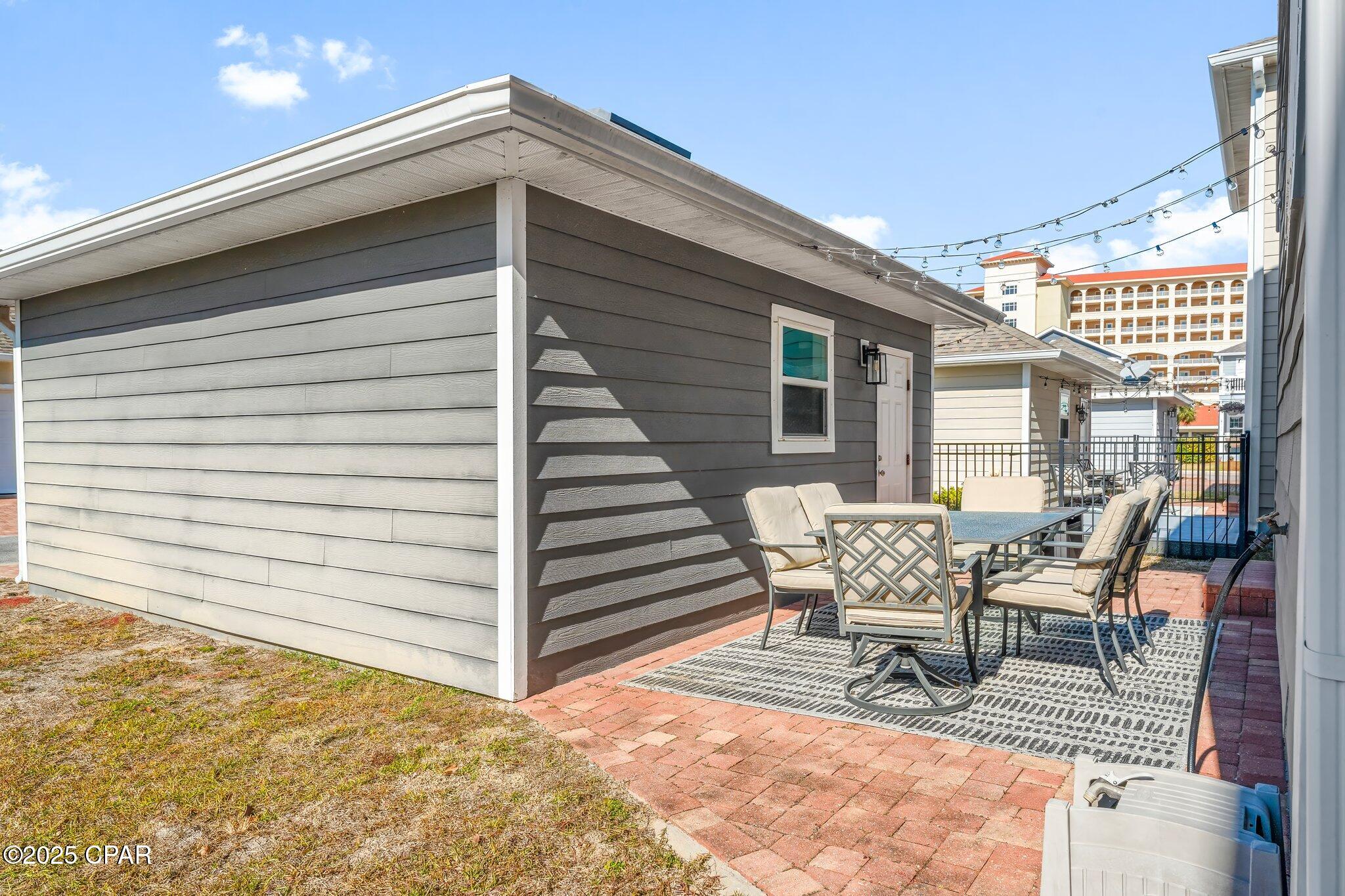 Magnolia Bay Club - Residential