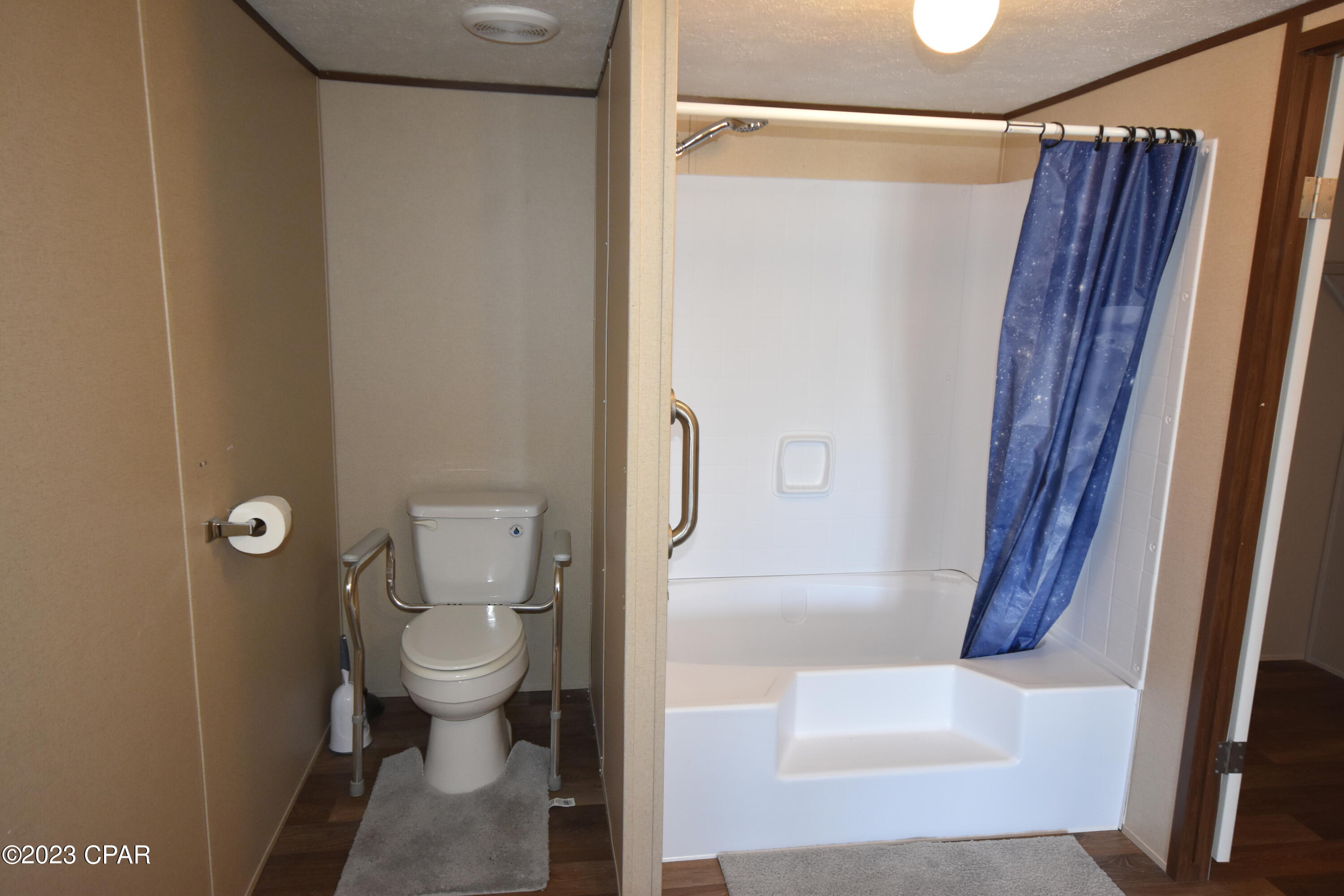 Oakwood Hills Unit 3 - Residential