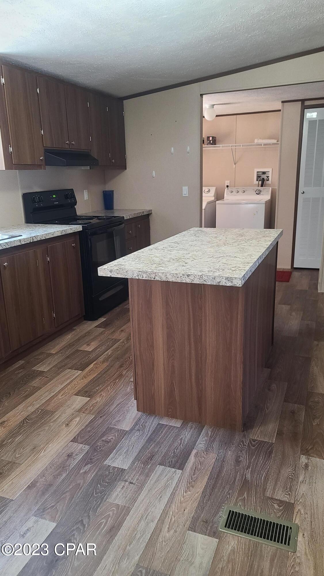 Oakwood Hills Unit 3 - Residential