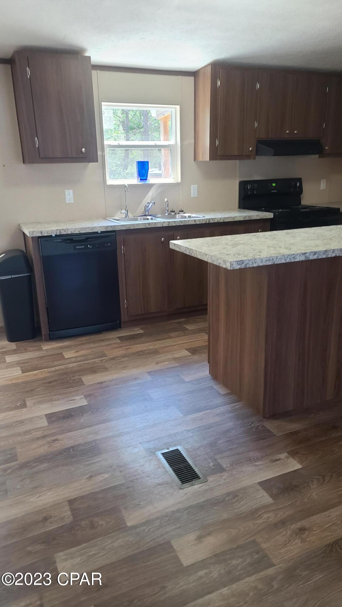 Oakwood Hills Unit 3 - Residential