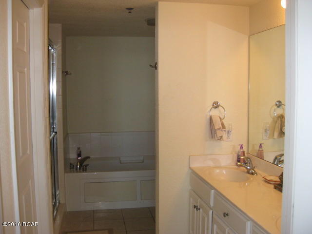 Hibiscus By The Bay - Residential