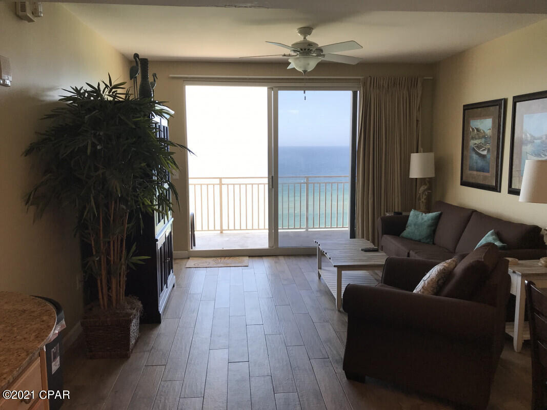 Splash Condo - Residential