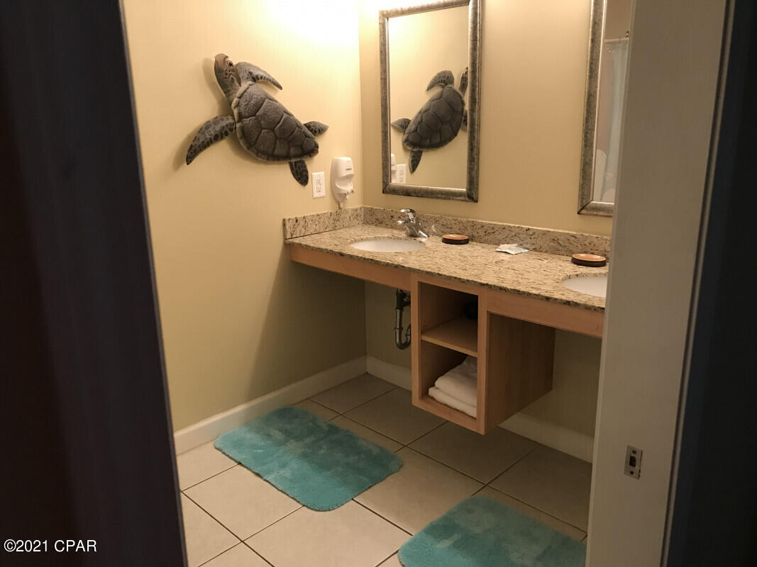 Splash Condo - Residential