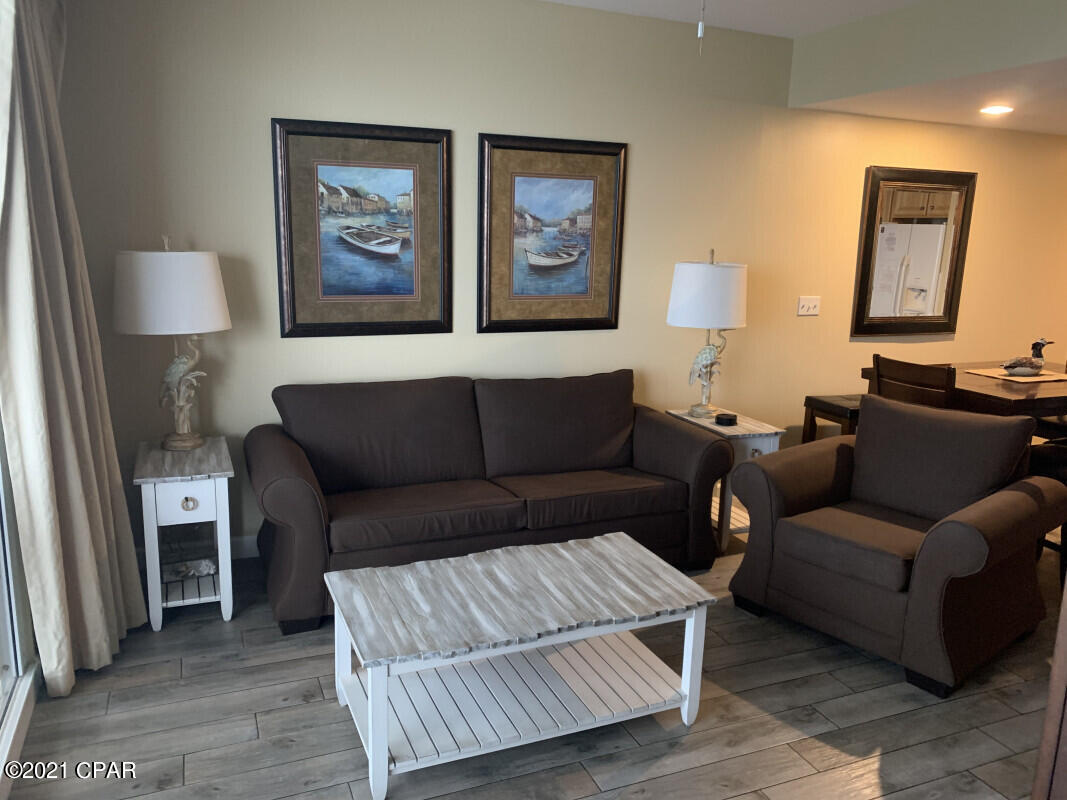 Splash Condo - Residential