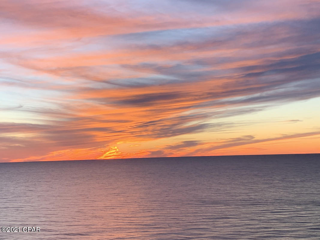 Splash Condo - Residential