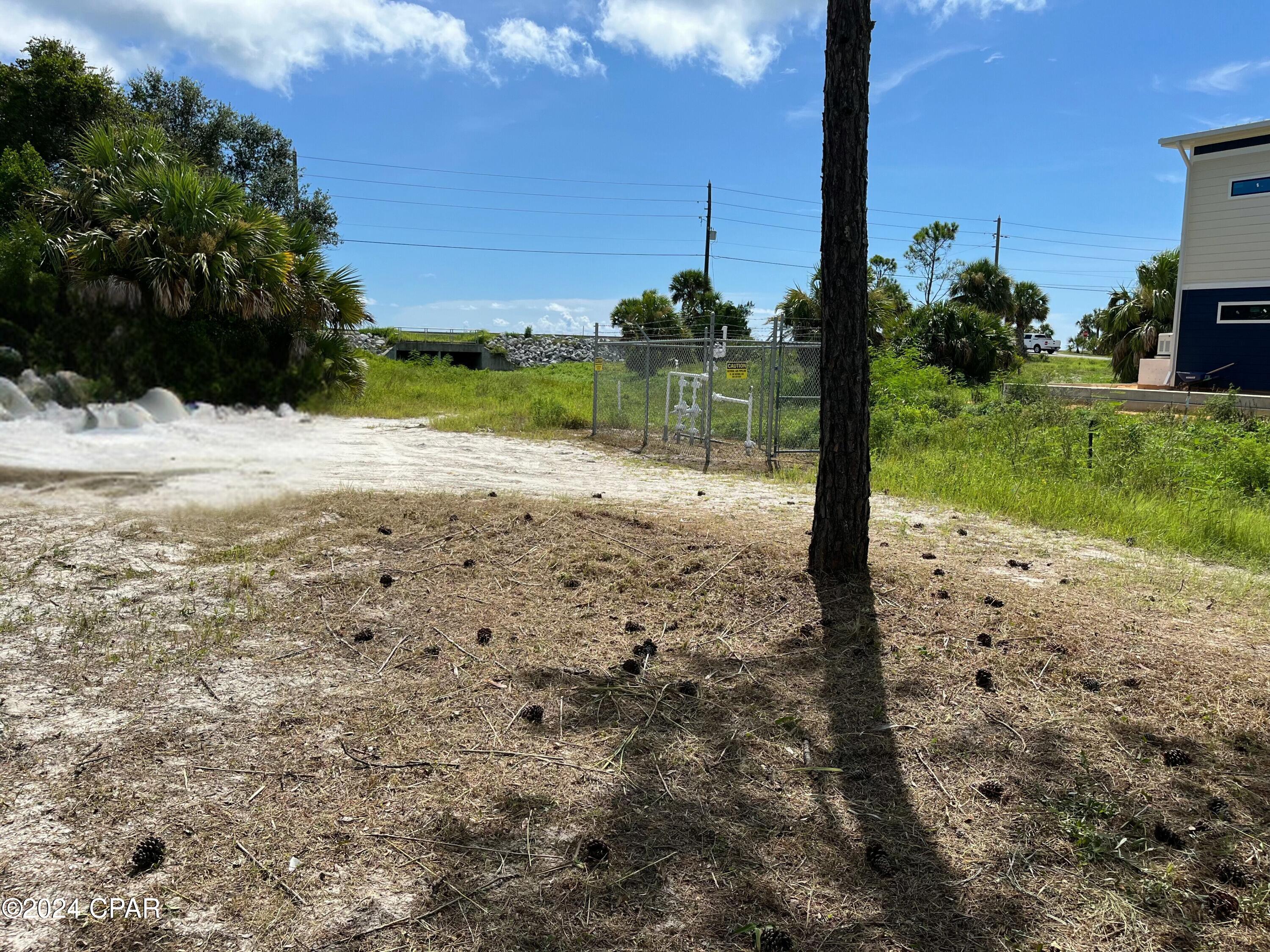 Yons Addition - Land