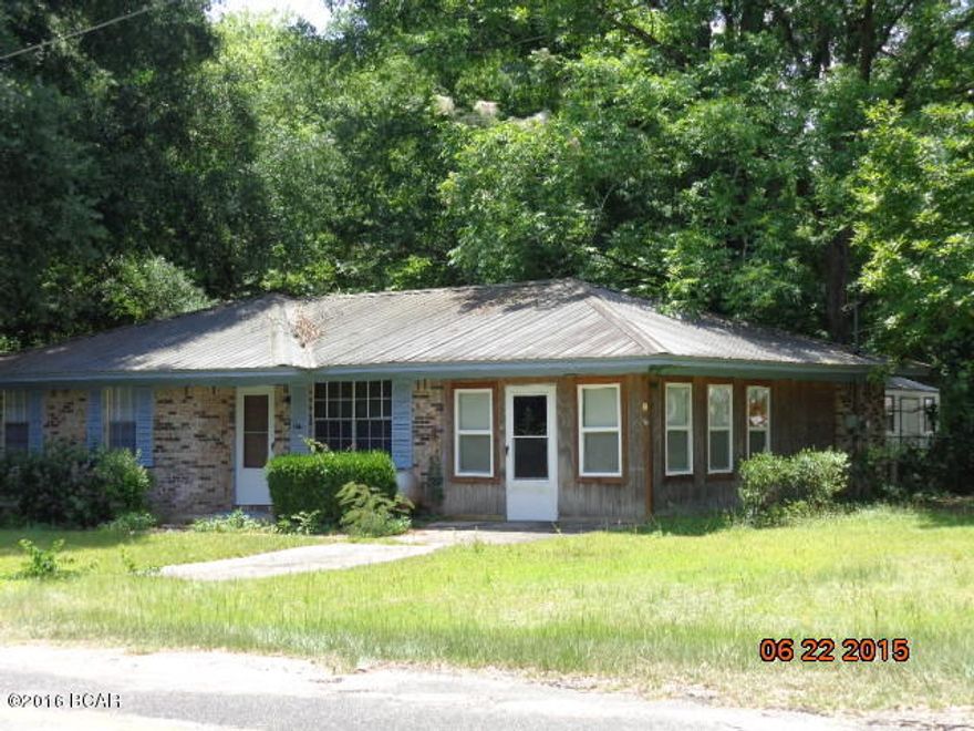 BRICK HOME ON .5 ACRES OF SHADED OAK TREES. 3BR/1BA HOME ON CONCRETE SLAB WITH CENTRAL HEAT AND AIR IN BASCON. SHORT DISTANCE TO MARIANNA OR DOTHAN. THE HOME HAS A METAL ROOF AND A LARGE OLDER OUT BUILDING. HOME NEEDS ALITTLE TLC. PROPERTY INFO FROM PROPERTY APPRA. PLEASE VERIFY IF IMPORTANT. GREAT PRICE--WON'T LAST LONG--CALL FOR APPOINTMENT TODAY.