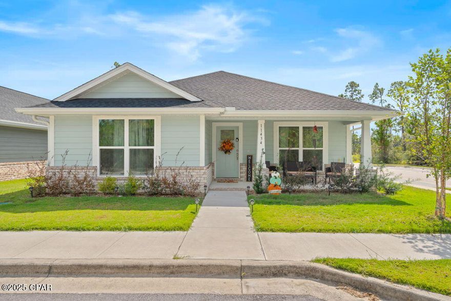 MOVE IN SPECIAL! Recieve $500 off your second months rent! Looking for a beautiful PET FRIENDLY home in a quiet neighborhood? Well look no further! This 3br 2bath home is less than 3yrs old! This home is turn key and waiting for you! 

Must make 2.5 times the rent, no prior evictions or criminal history.