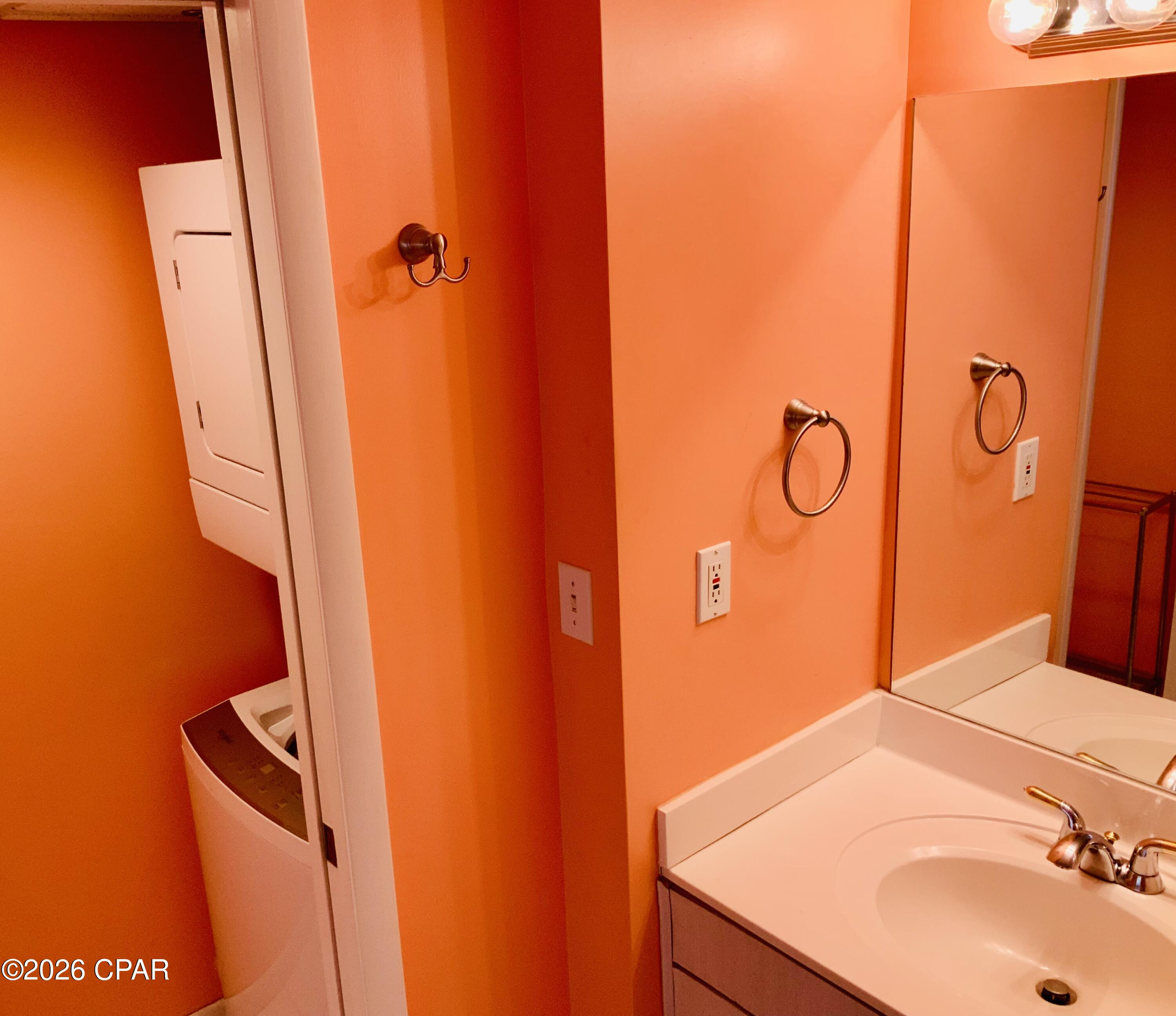 Long Beach Towers I - Residential