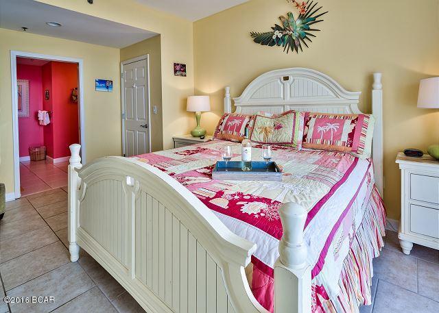 Splash Condo - Residential