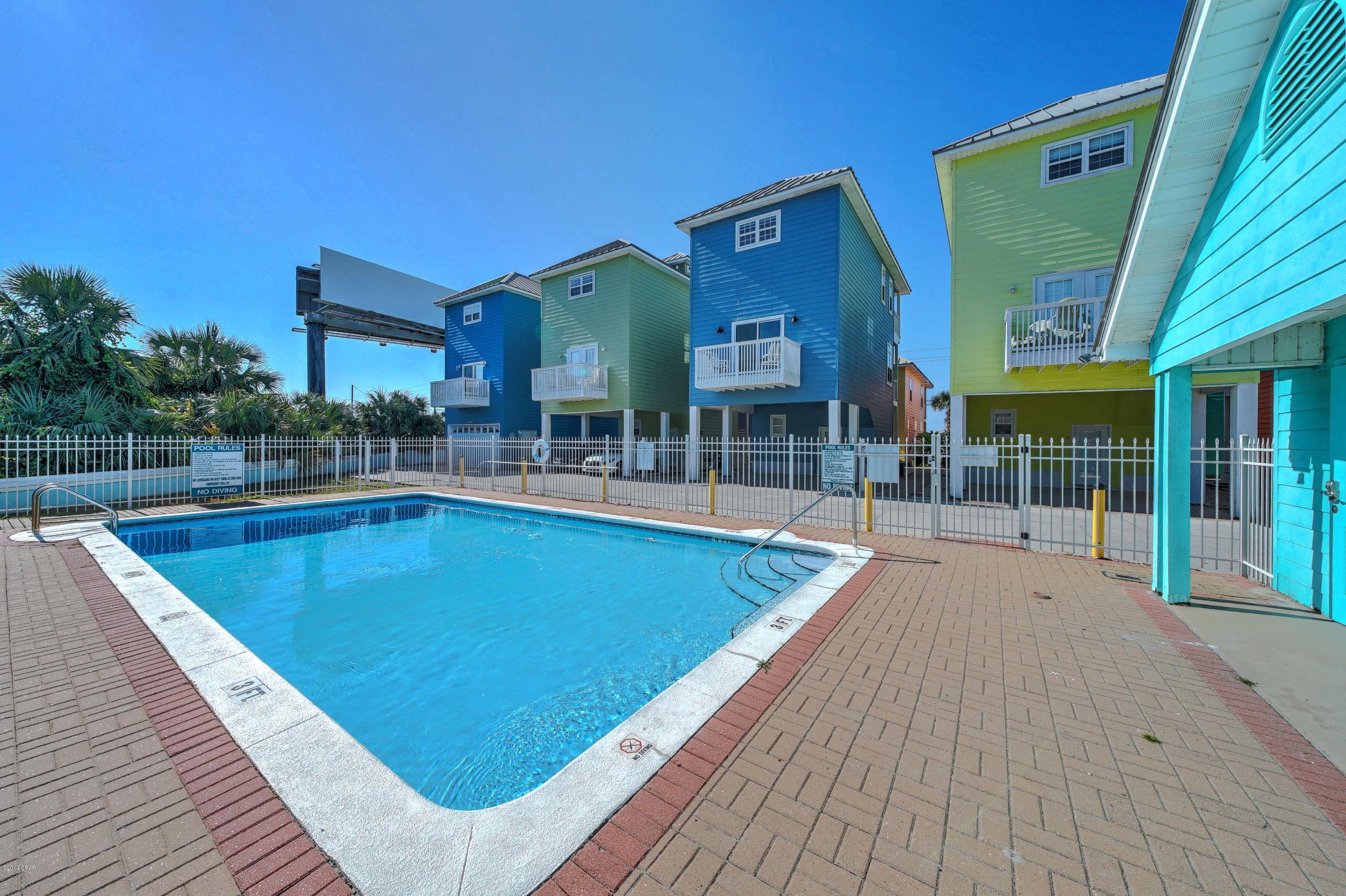 Summer Towne Cottage Condo Ph II - Residential