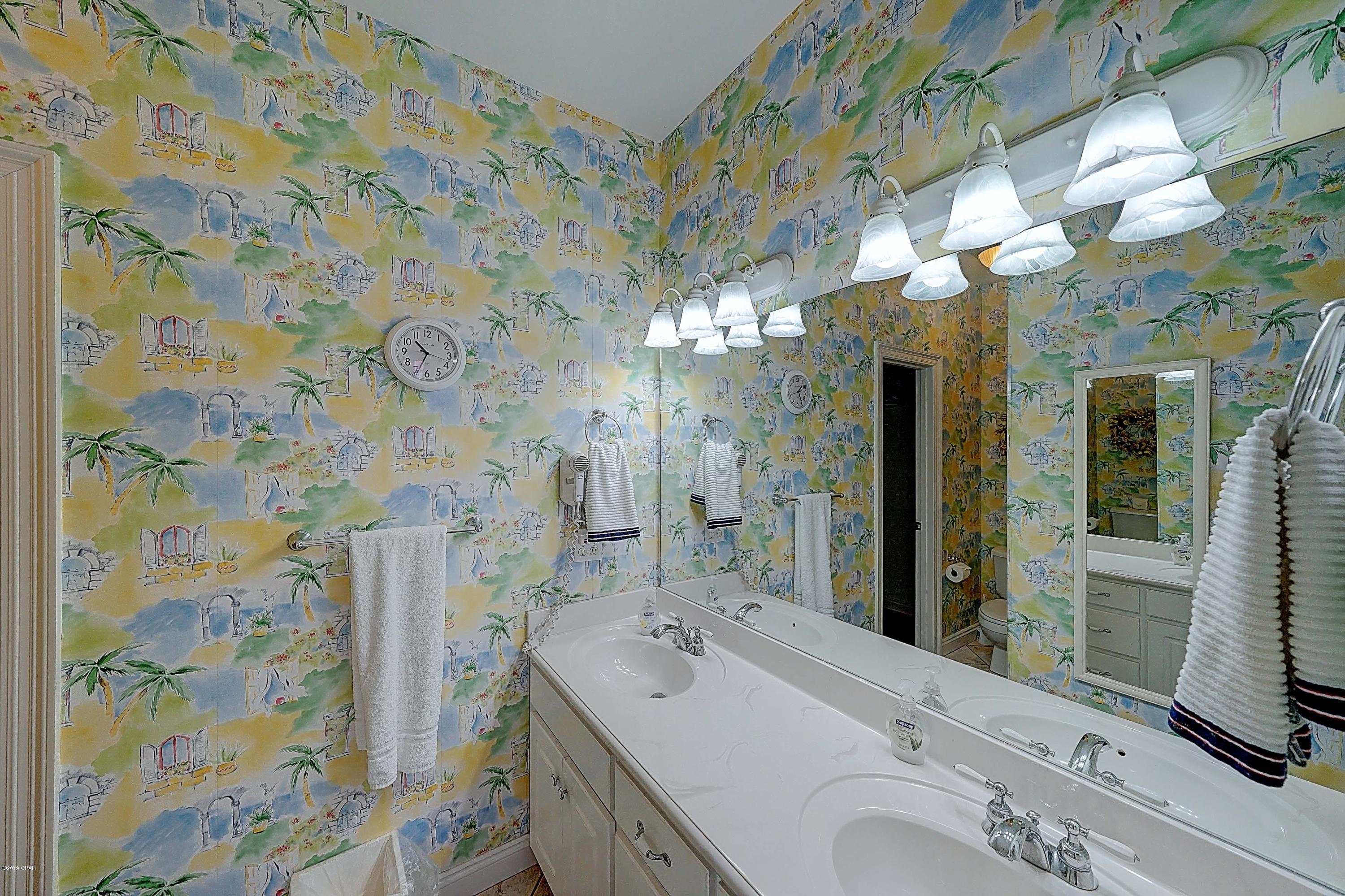 Summer Towne Cottage Condo Ph II - Residential