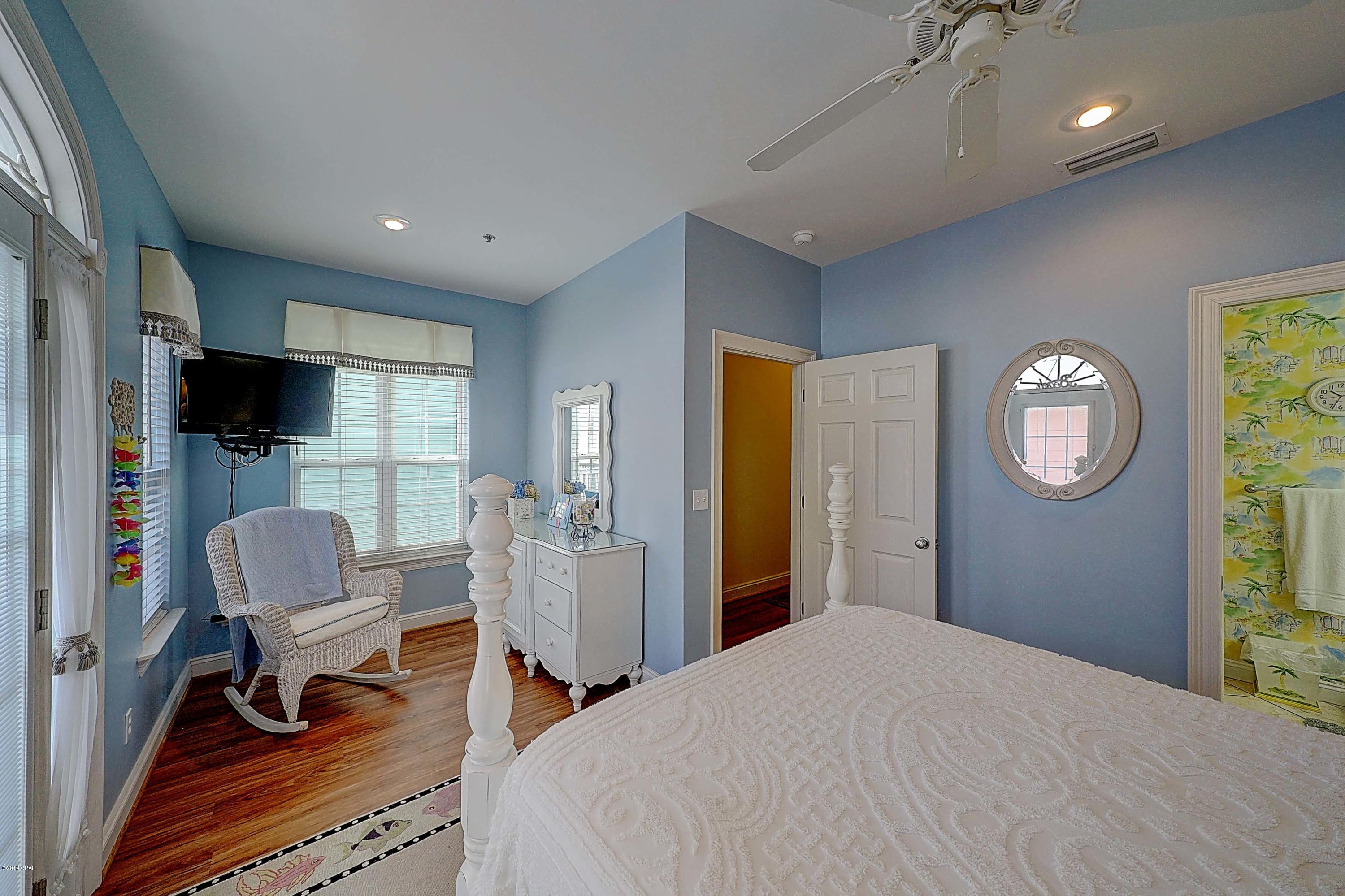 Summer Towne Cottage Condo Ph II - Residential